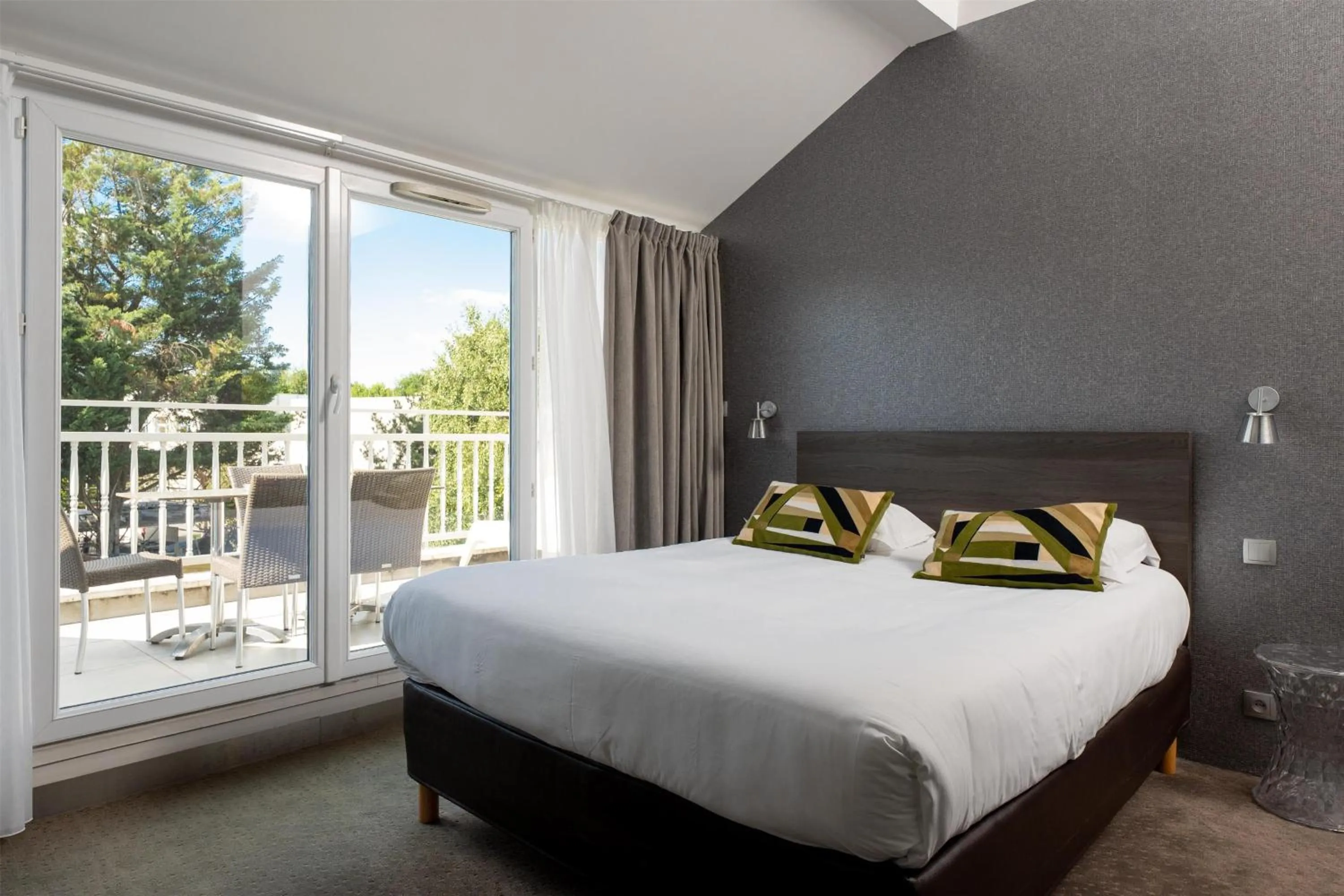 Bedroom, Bed in Best Western Hotel Acadie Paris Nord Villepinte