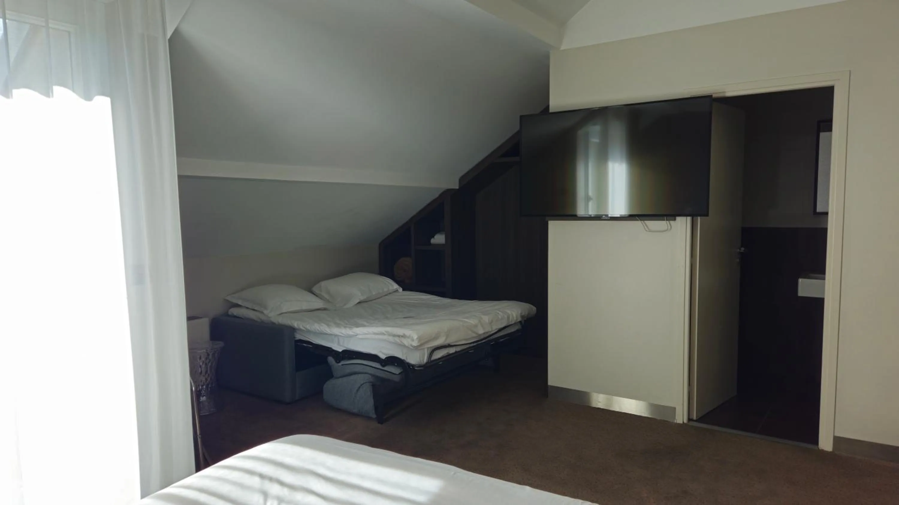 Bed in Best Western Hotel Acadie Paris Nord Villepinte