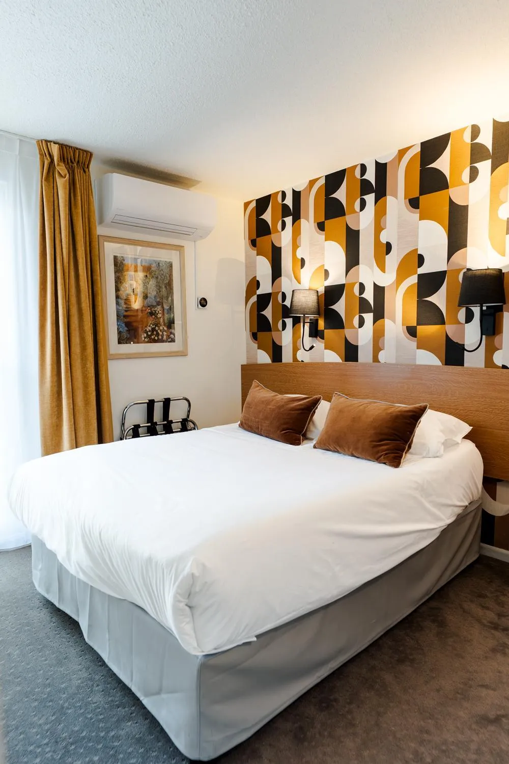 Bed in Best Western Hotel Acadie Paris Nord Villepinte