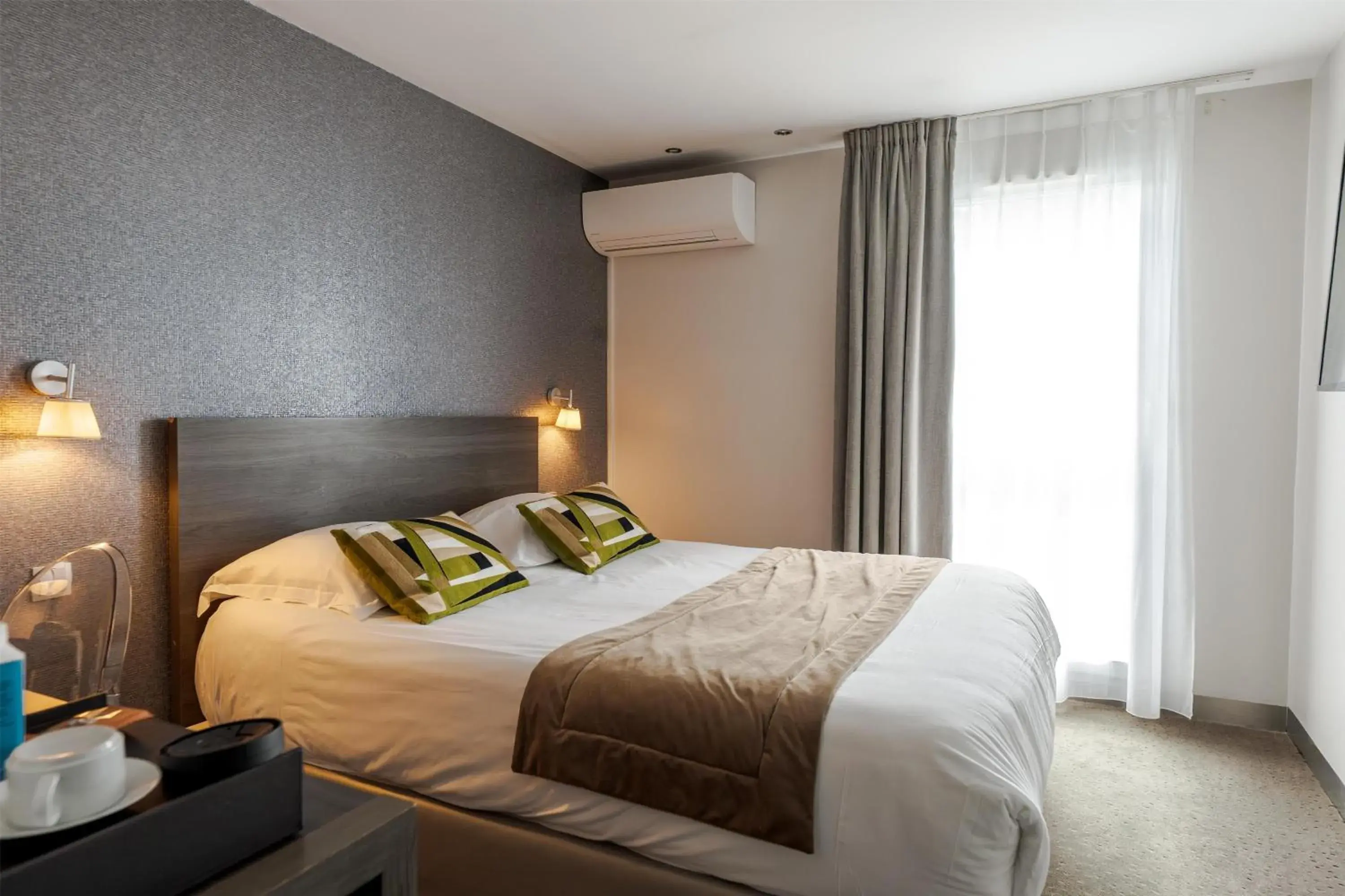 Bedroom, Bed in Best Western Hotel Acadie Paris Nord Villepinte Bedroom, Bed in Best Western Hotel Acadie Paris Nord Villepinte