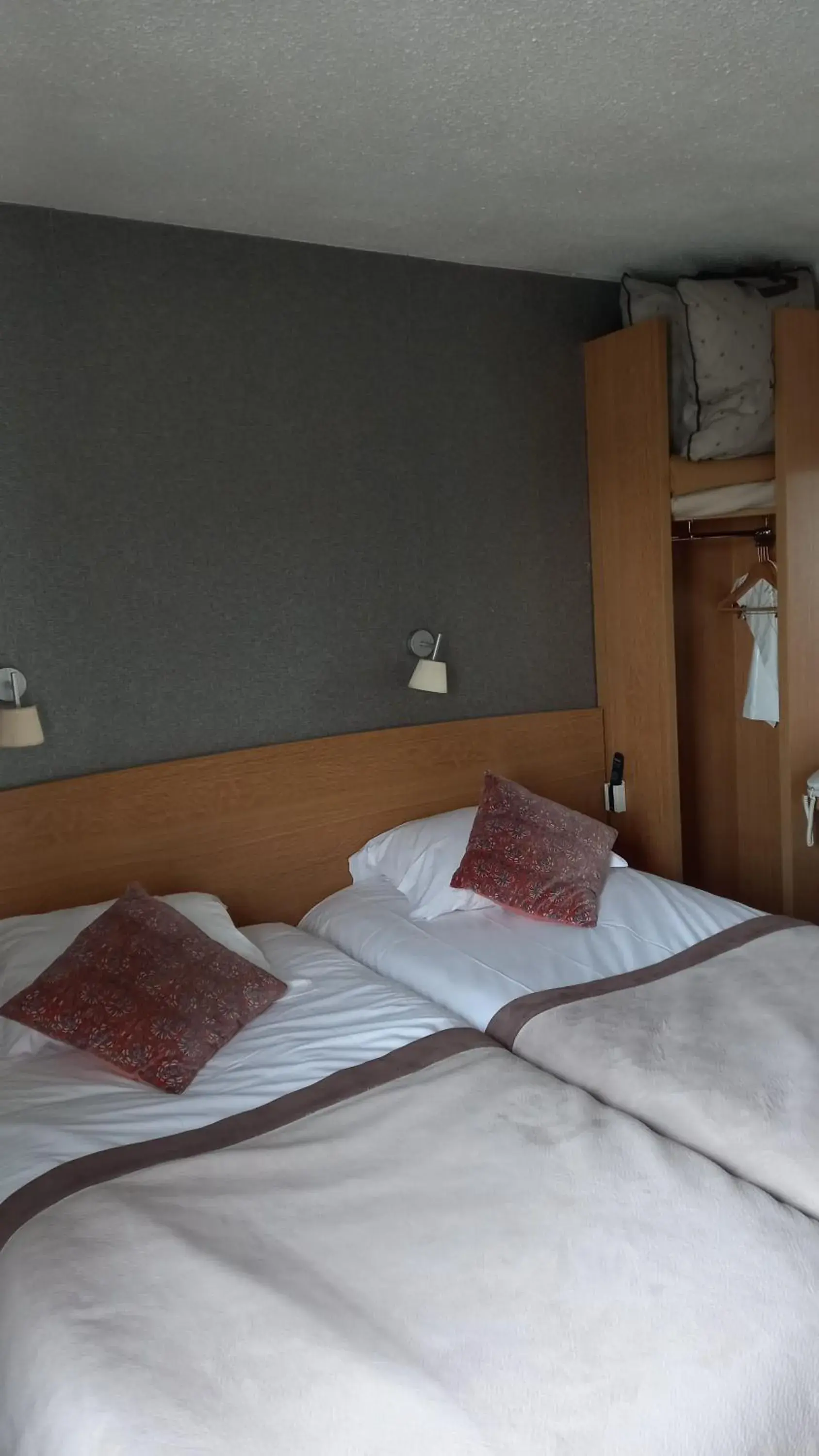 Bed in Best Western Hotel Acadie Paris Nord Villepinte