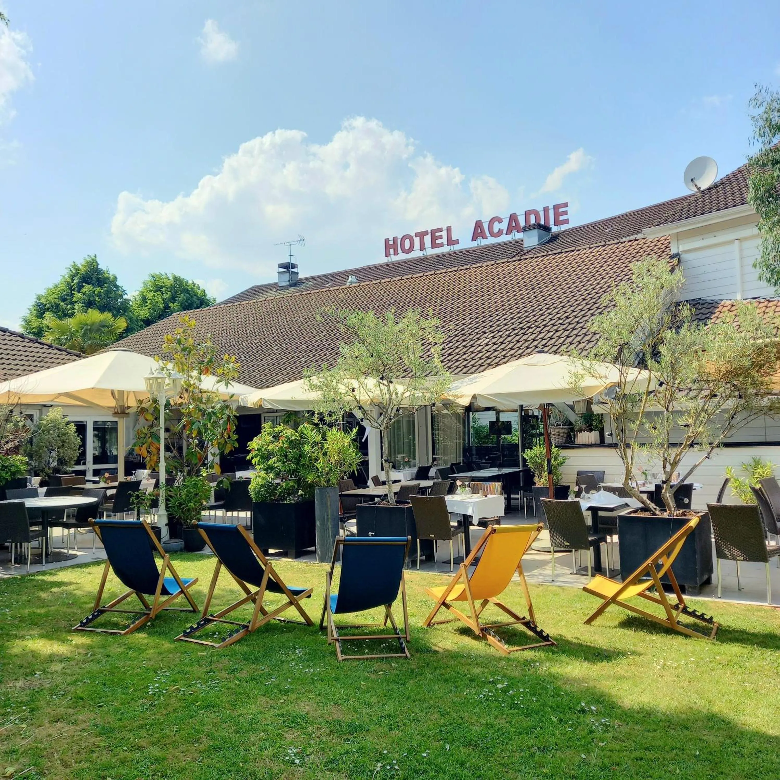 Property building in Best Western Hotel Acadie Paris Nord Villepinte