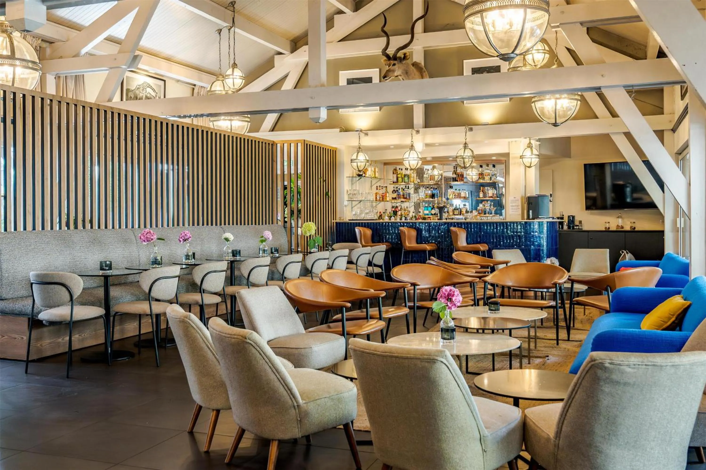 Lobby or reception in Best Western Hotel Acadie Paris Nord Villepinte