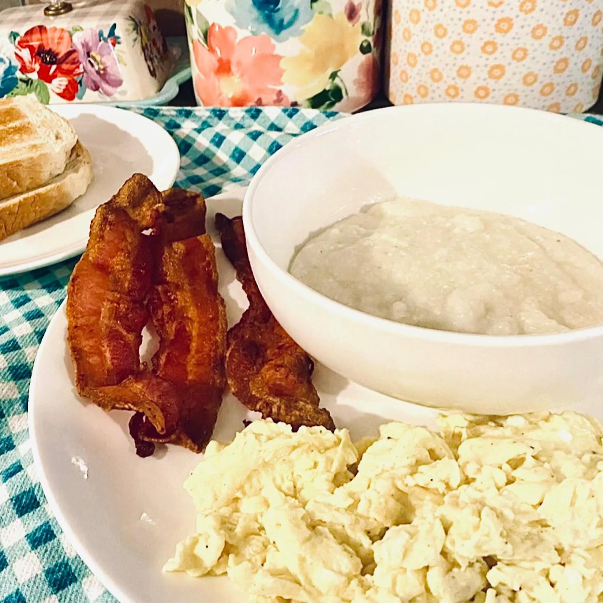 Food and drinks in The Cottages at Capitol Park