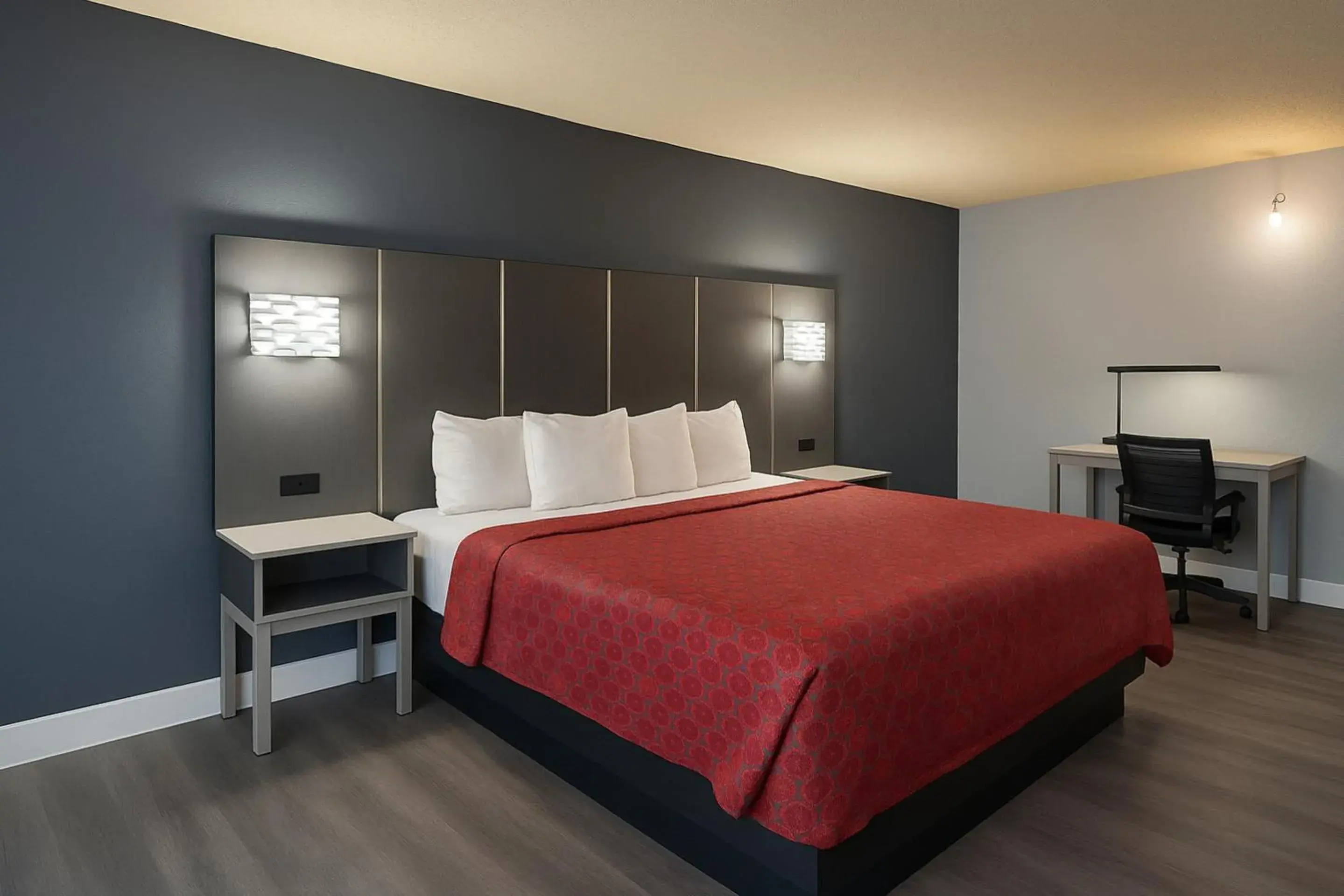 Bedroom, Bed in Key Inn Roseville Bedroom, Bed in Key Inn Roseville