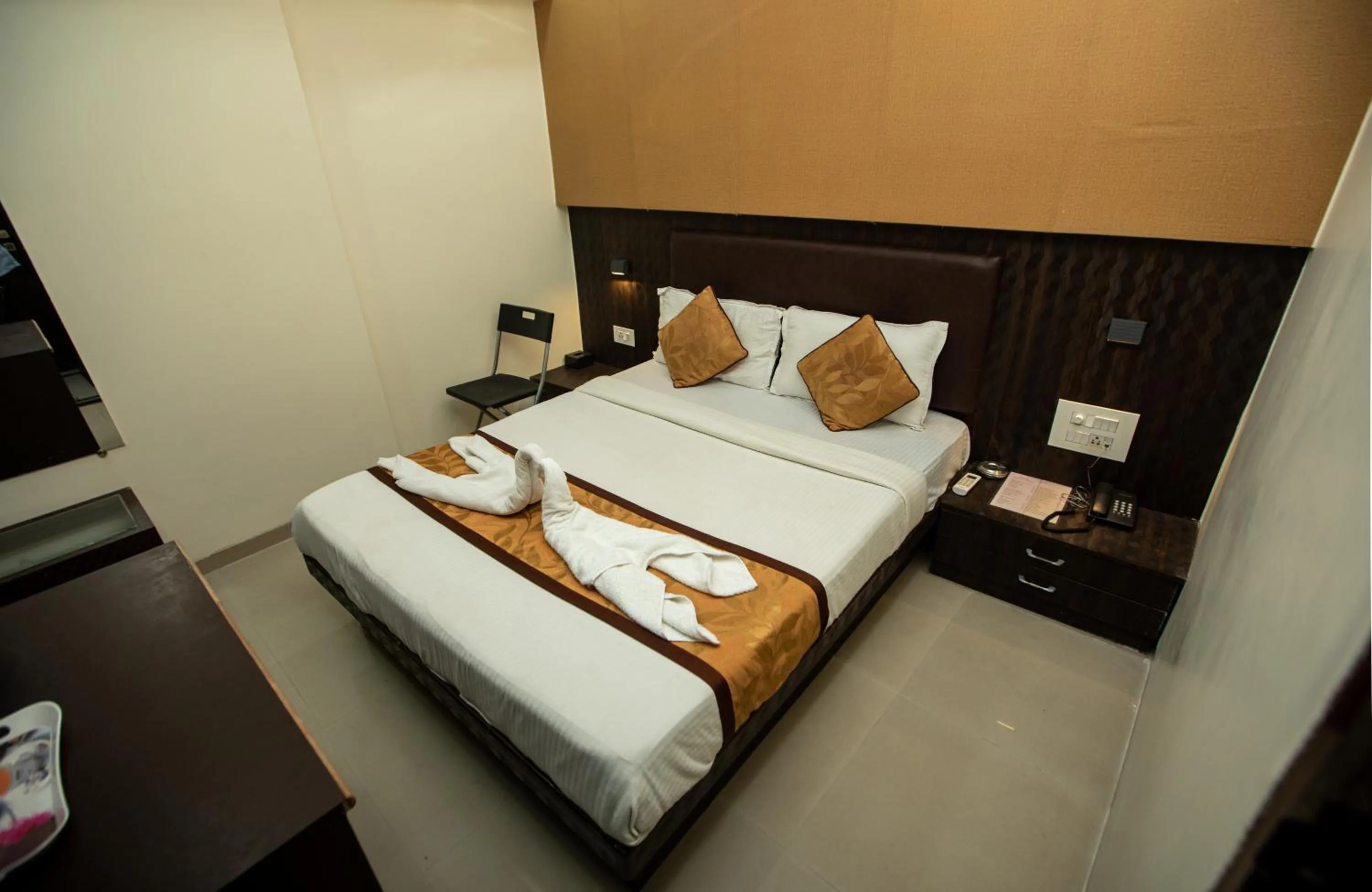 Floor plan, Bed in Hotel J D Residency