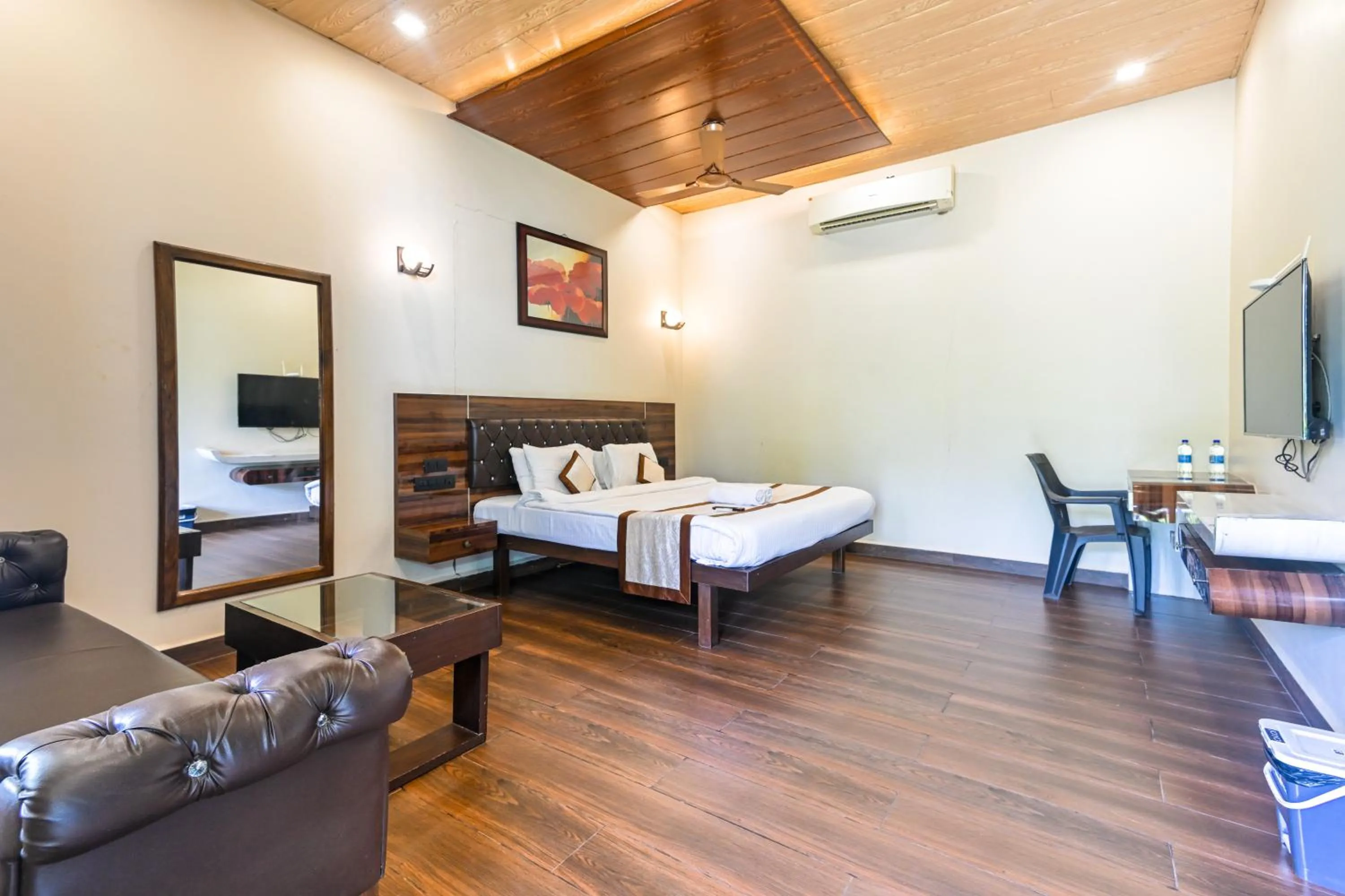 Seating area in D7 La Serene