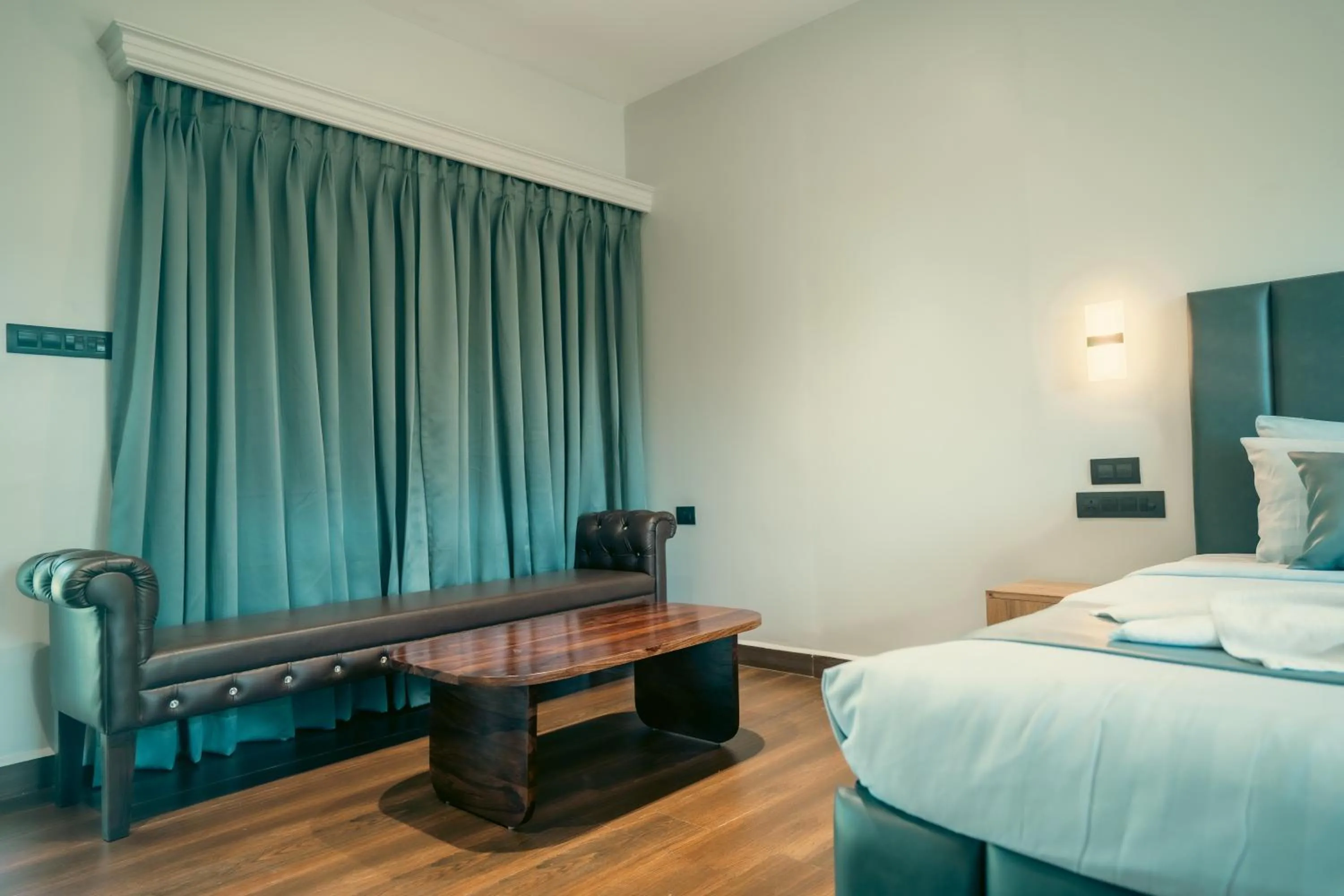 Bed in D7 La Serene