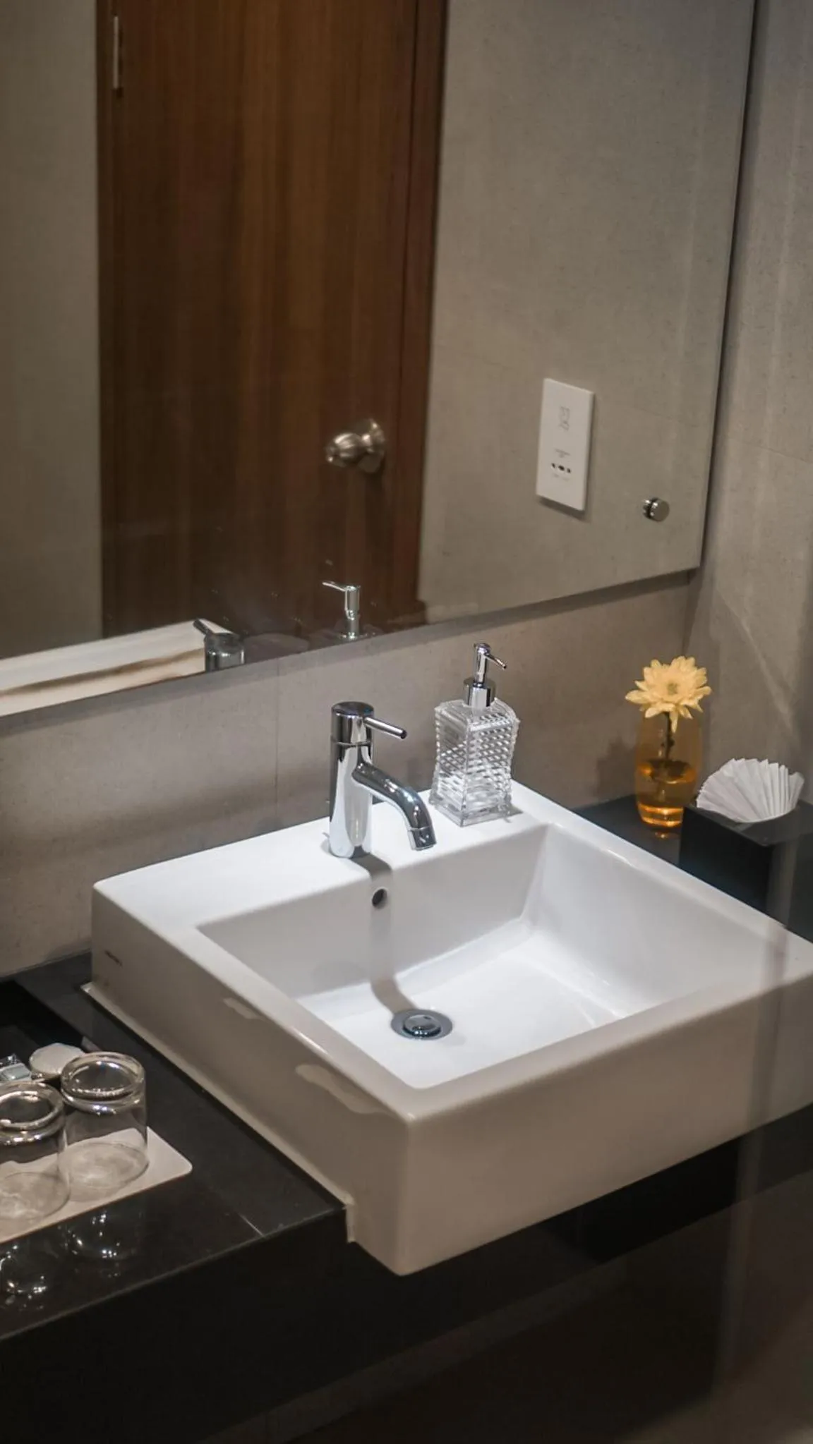 Bathroom in BeSS Mansion Hotel Surabaya