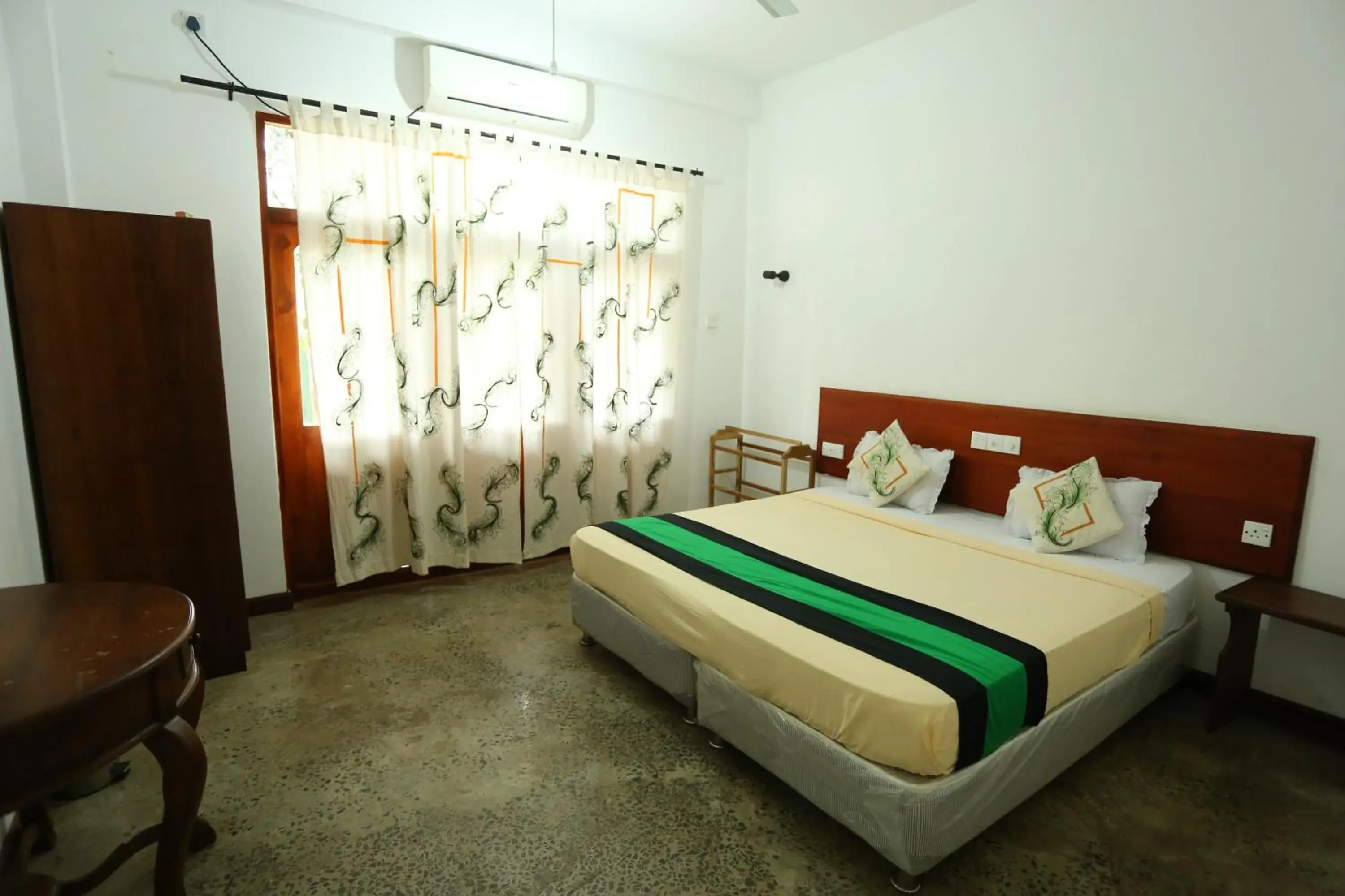 Bedroom, Bed in Milano Grand Bedroom, Bed in Milano Grand