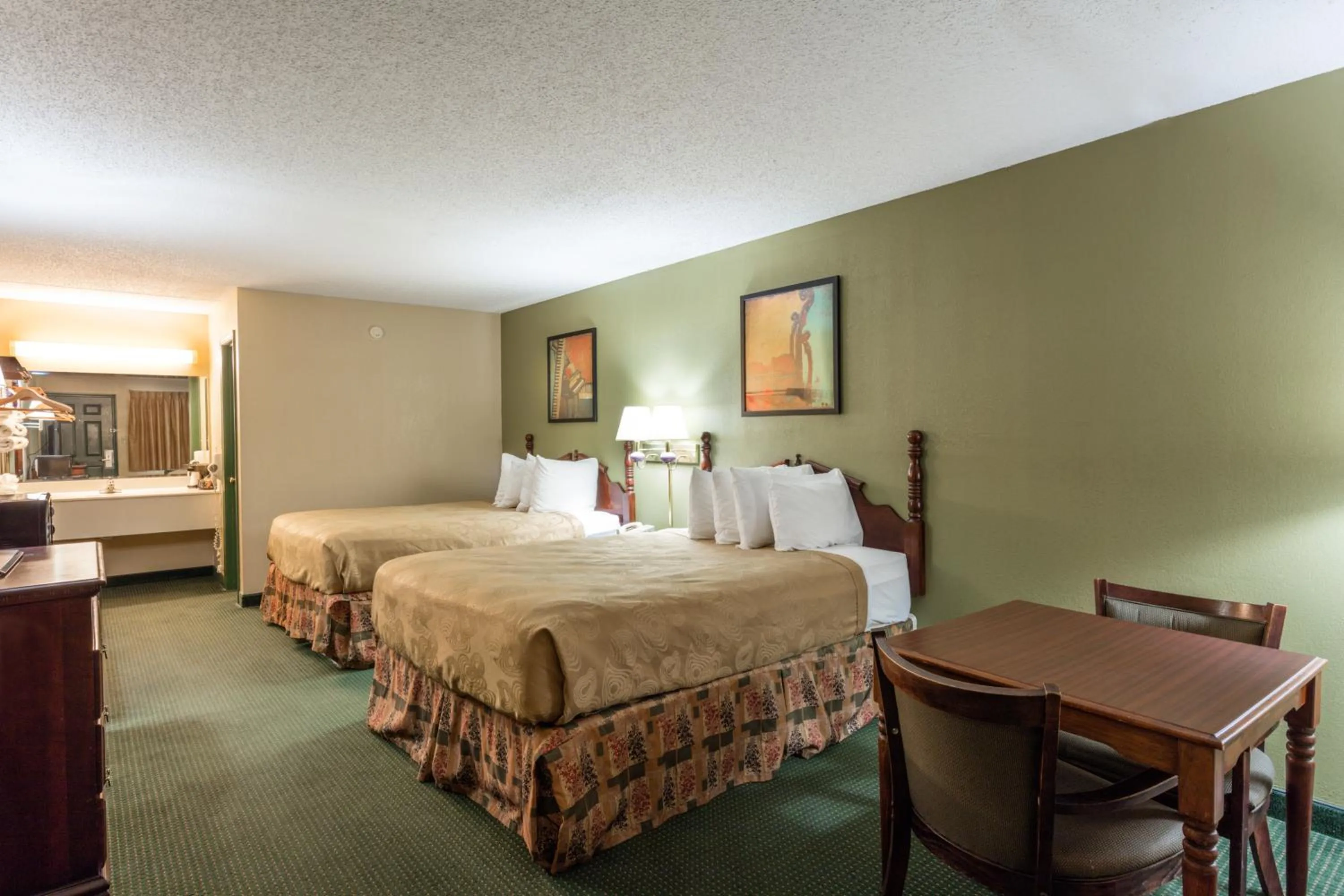 Photo of the whole room, Bed in Angel Inn Near IMAX, a Travelodge by Wyndham