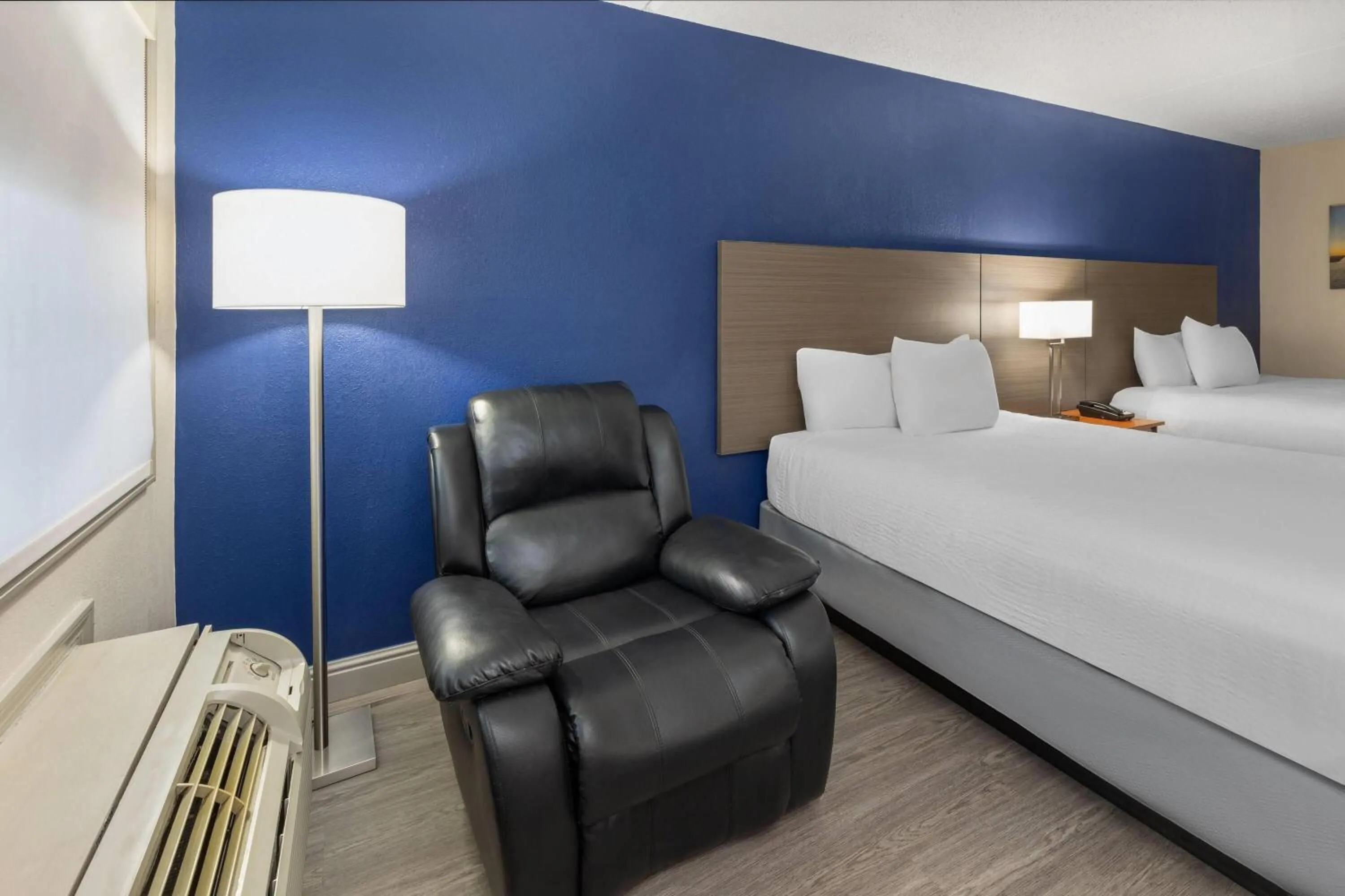 Photo of the whole room, Bed in Angel Inn Near IMAX, a Travelodge by Wyndham