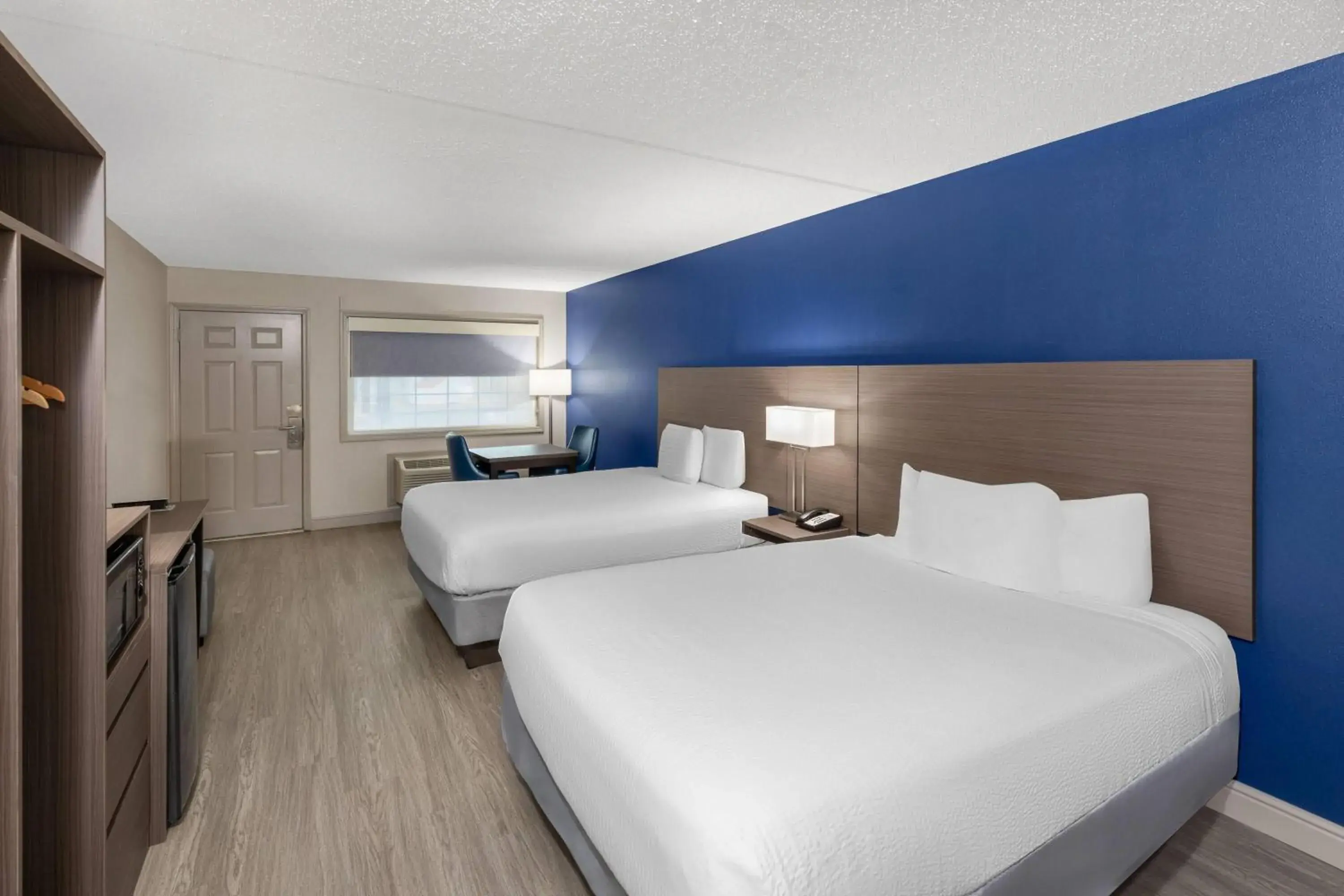 Photo of the whole room, Bed in Angel Inn Near IMAX, a Travelodge by Wyndham Photo of the whole room, Bed in Angel Inn Near IMAX, a Travelodge by Wyndham