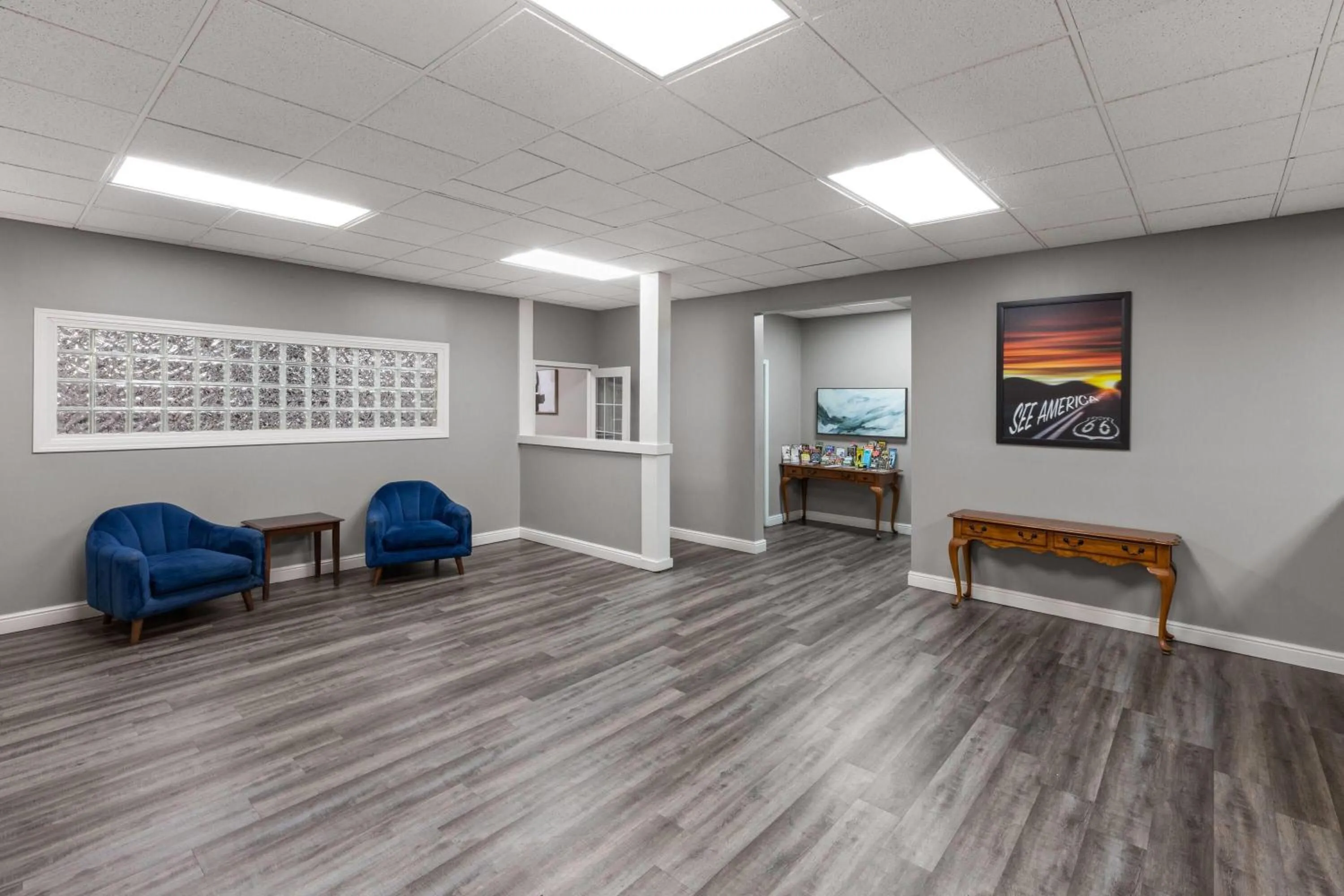 Lobby or reception in Angel Inn Near IMAX, a Travelodge by Wyndham