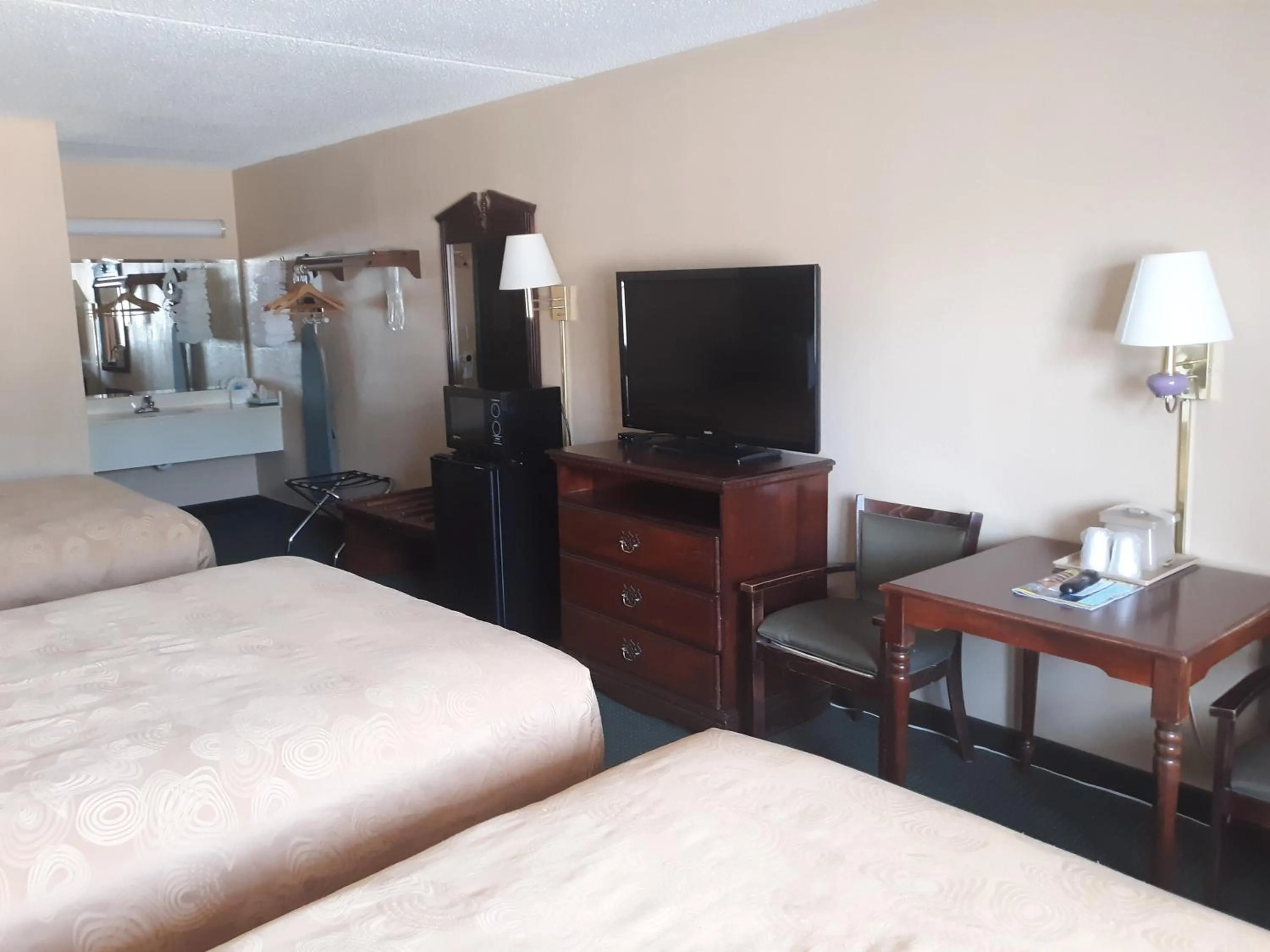 Photo of the whole room, Bed in Angel Inn Near IMAX, a Travelodge by Wyndham