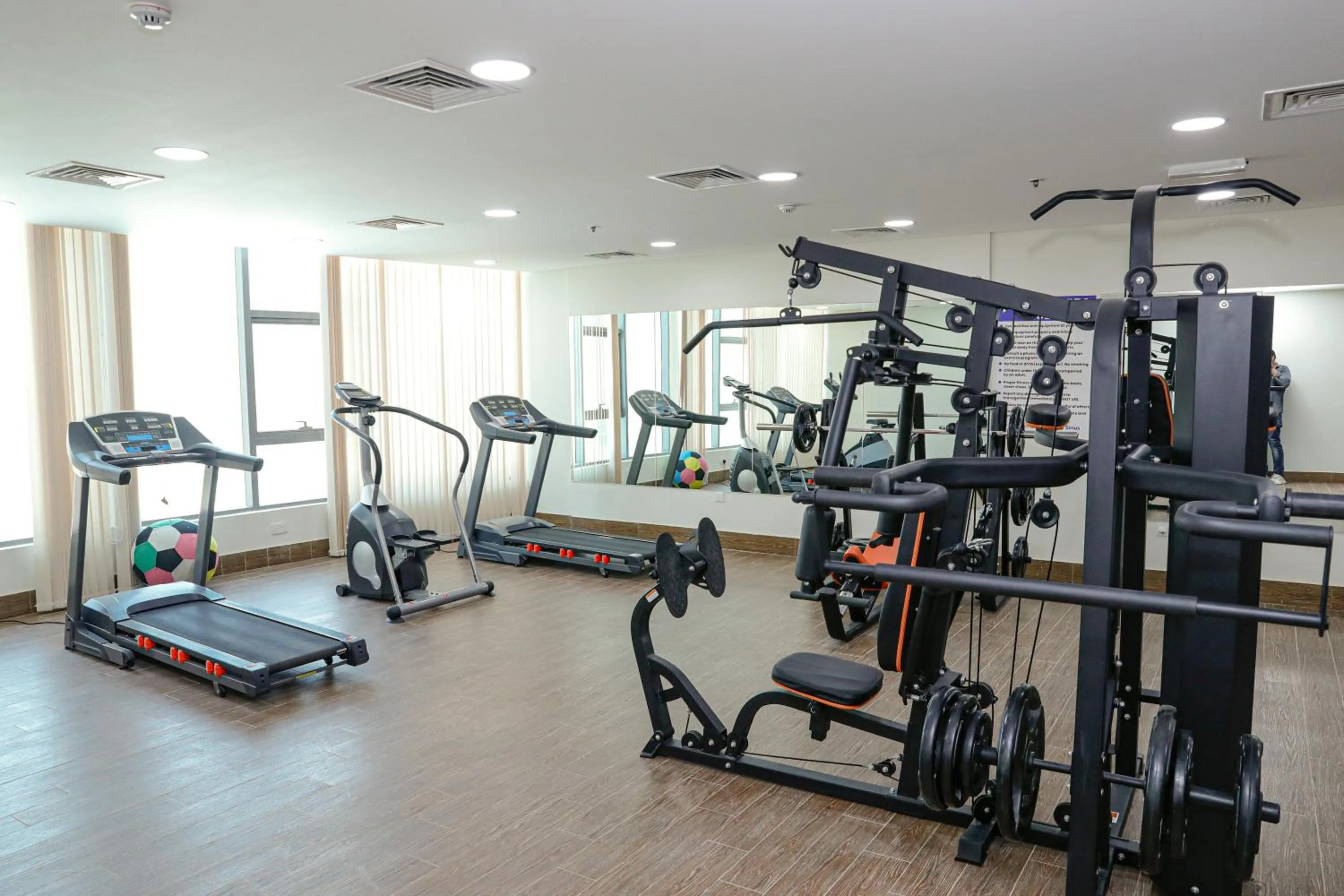 Fitness centre/facilities in SIRIUS TOWER