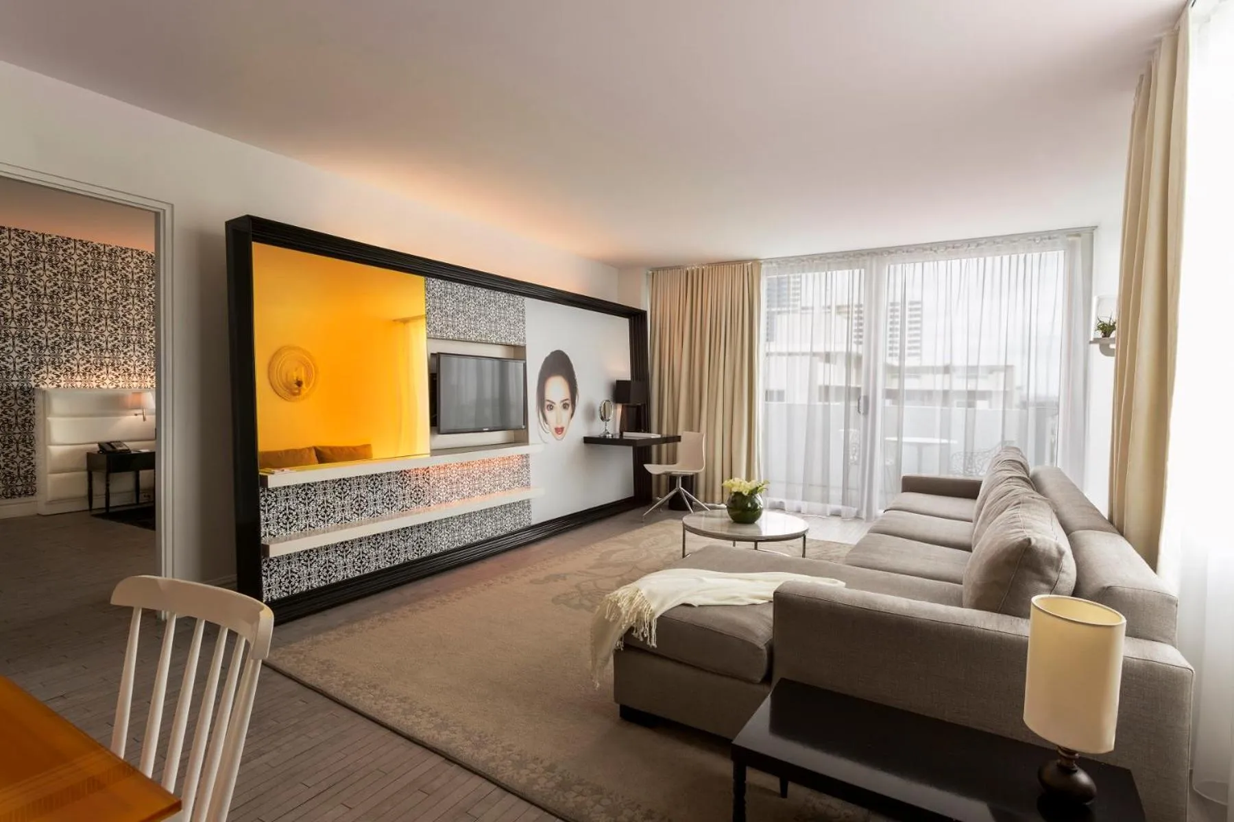 Living room, Bed in Mondrian South Beach