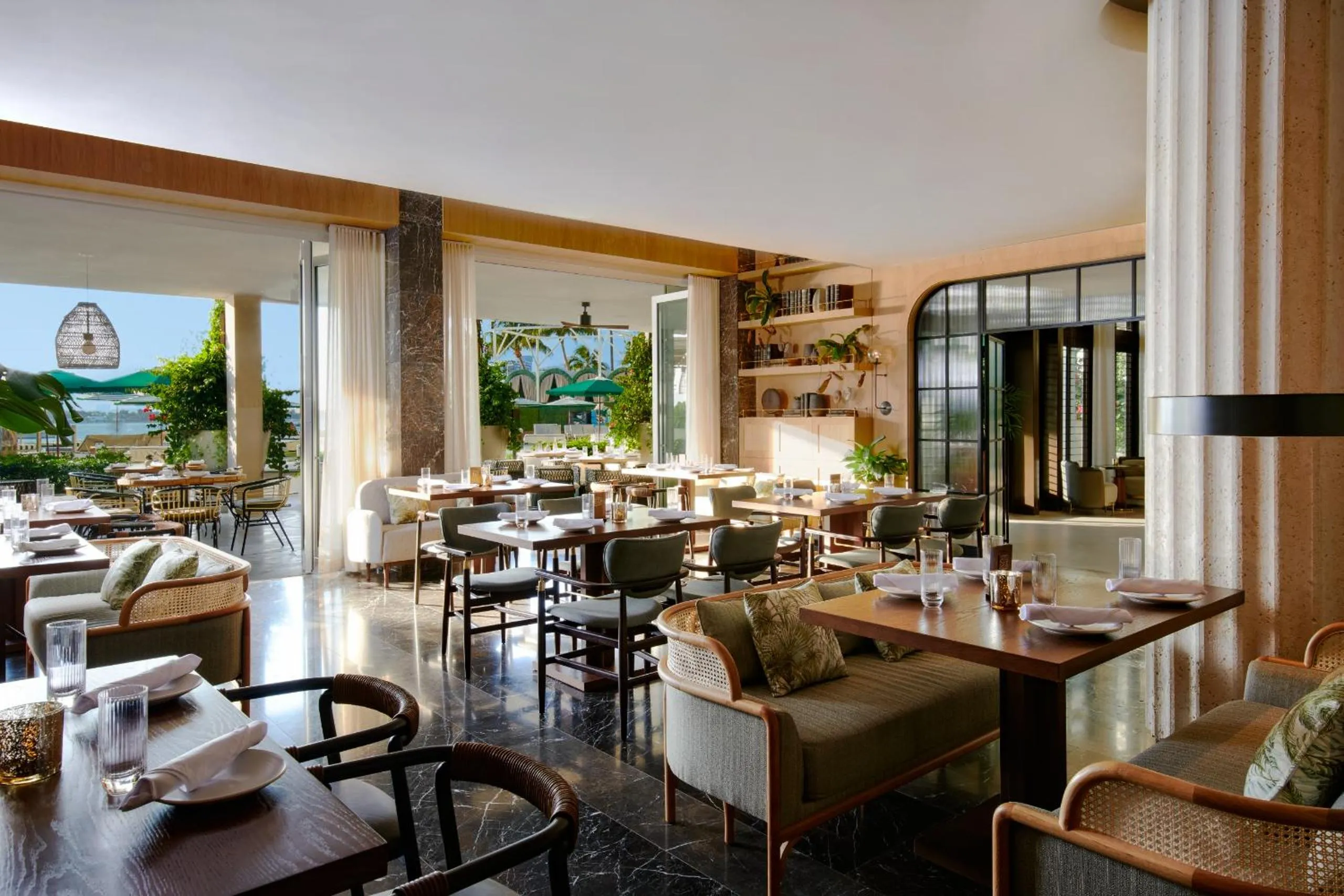 Restaurant/places to eat in Mondrian South Beach