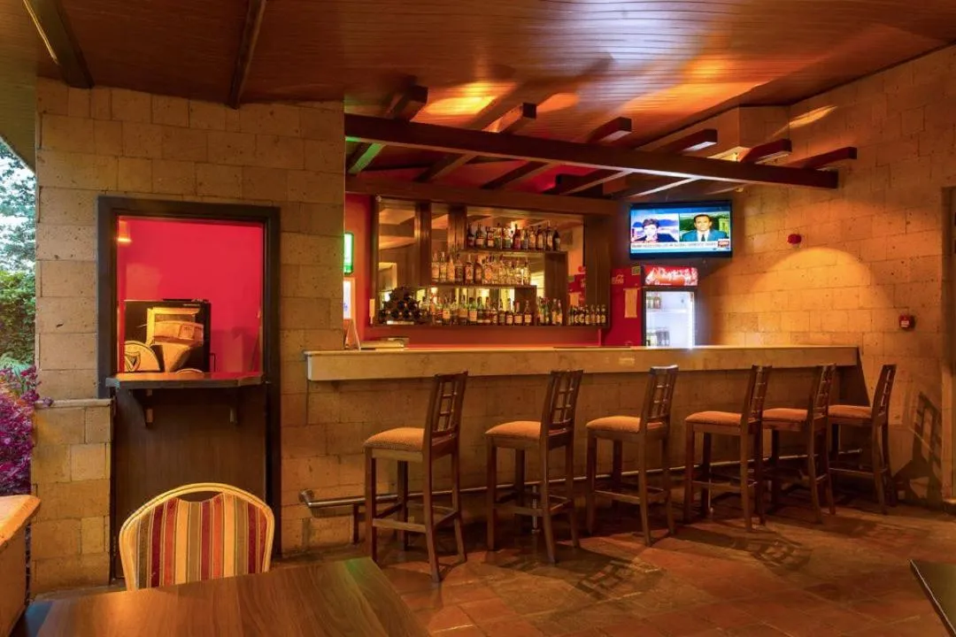 Lounge or bar in Qaribu Inn Boutique Hotel Nairobi