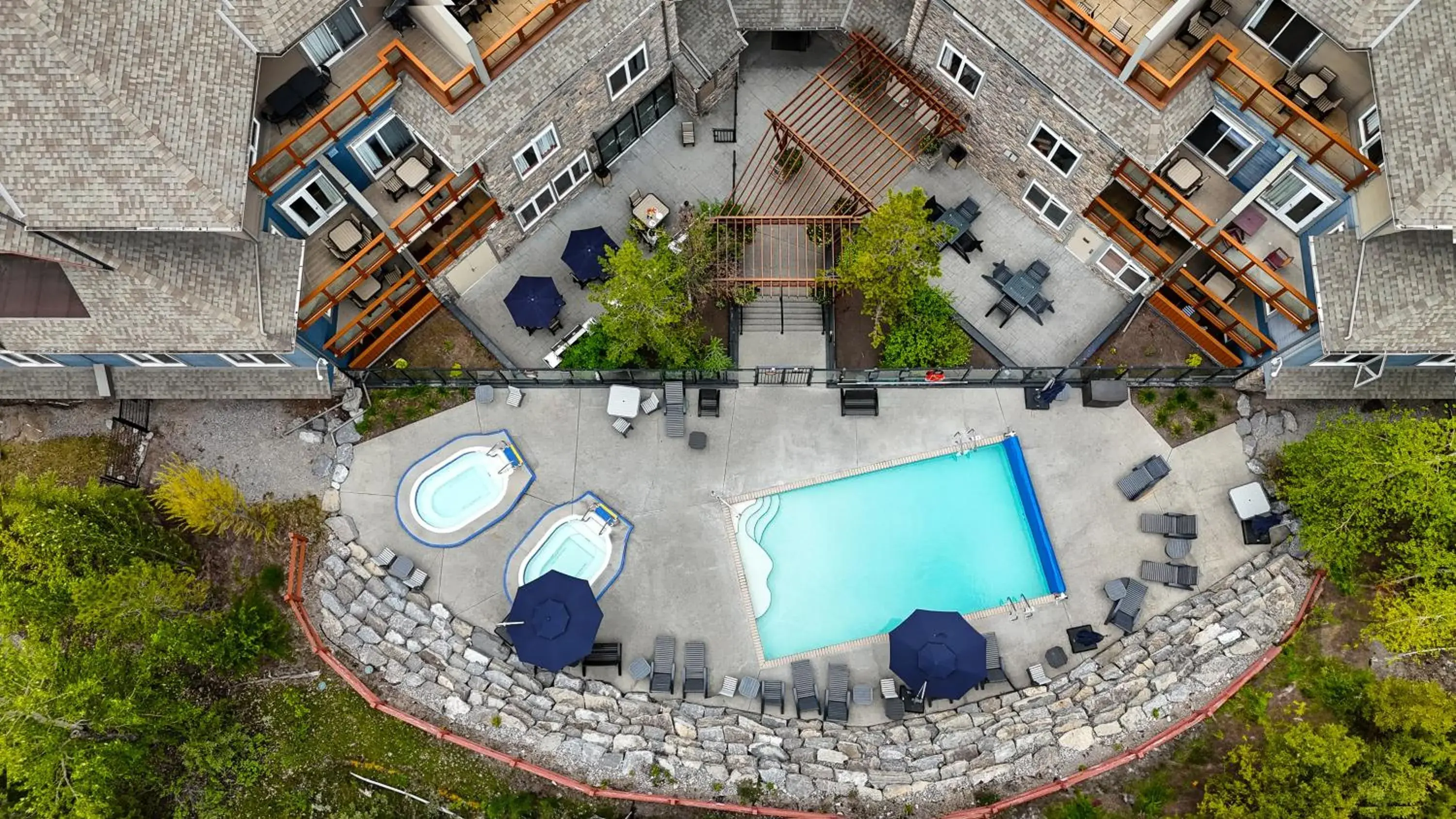 Property building in Blackstone Mountain Lodge by CLIQUE Property building in Blackstone Mountain Lodge by CLIQUE