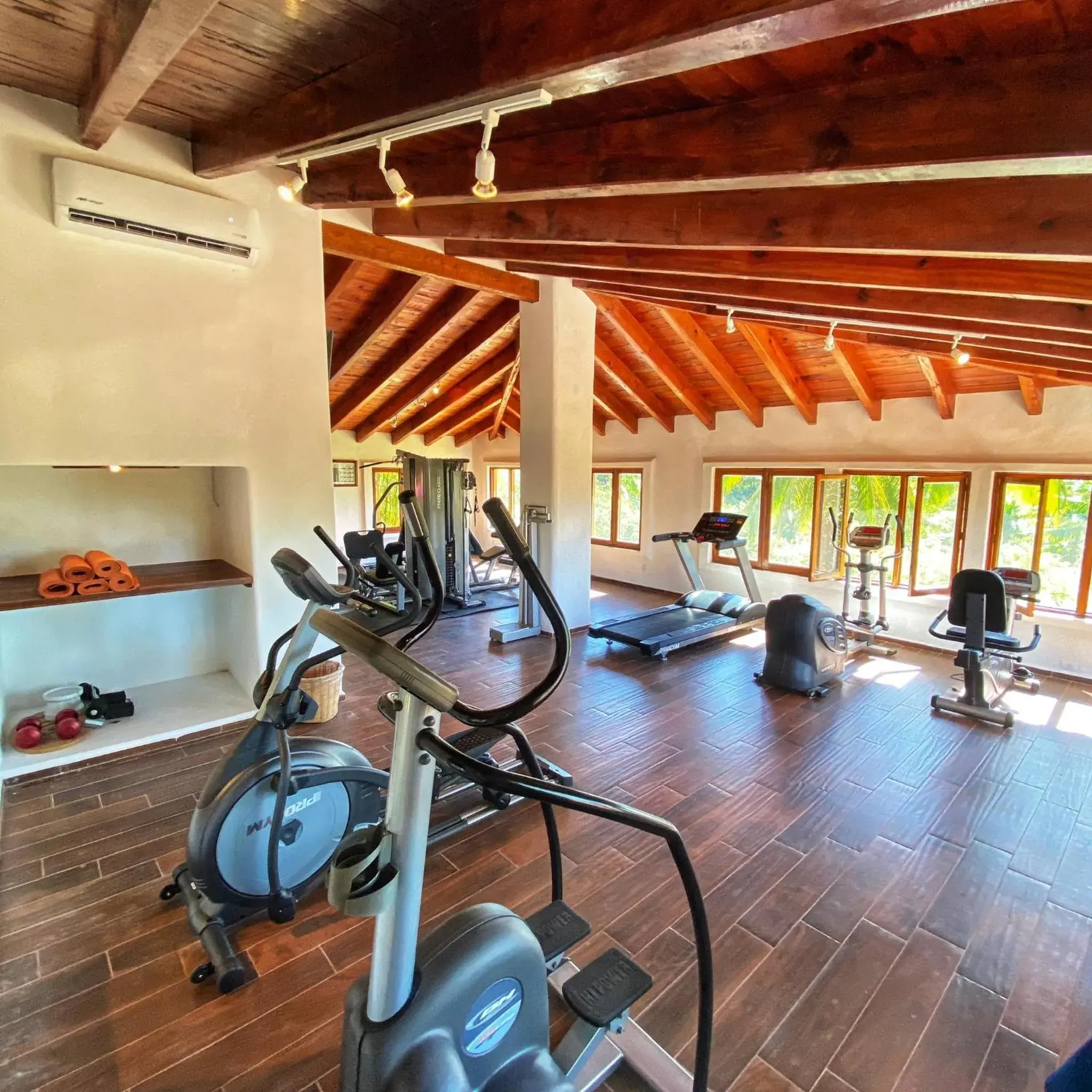 Fitness centre/facilities in Las Alamandas Fitness centre/facilities in Las Alamandas