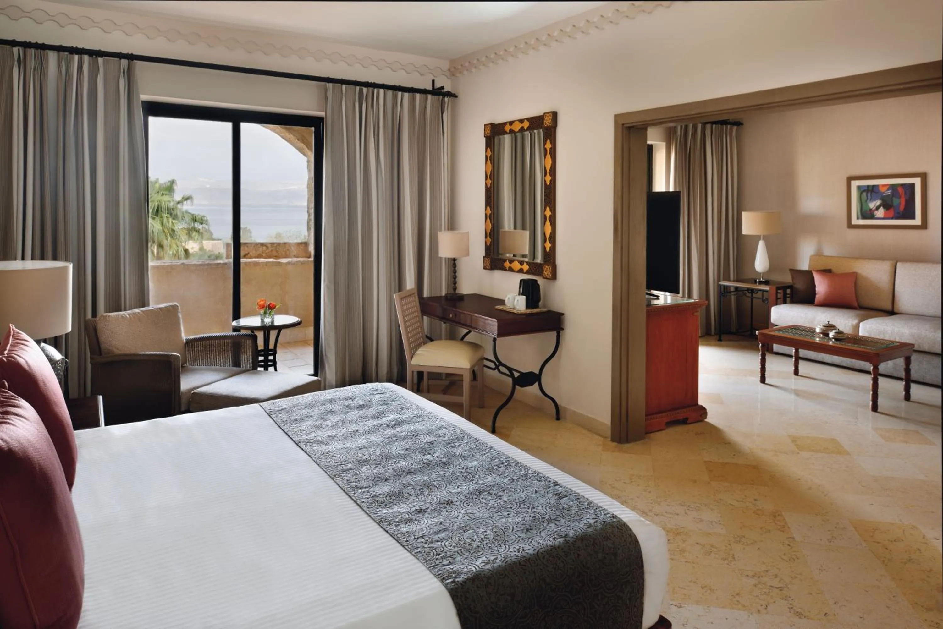 TV and multimedia, Bed in Mövenpick Resort & Spa Dead Sea