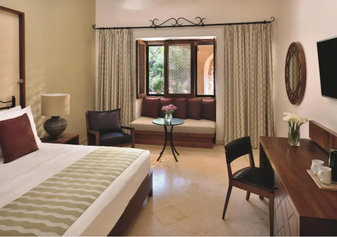 Deluxe King Room in Mövenpick Resort & Spa Dead Sea Deluxe King Room in Mövenpick Resort & Spa Dead Sea