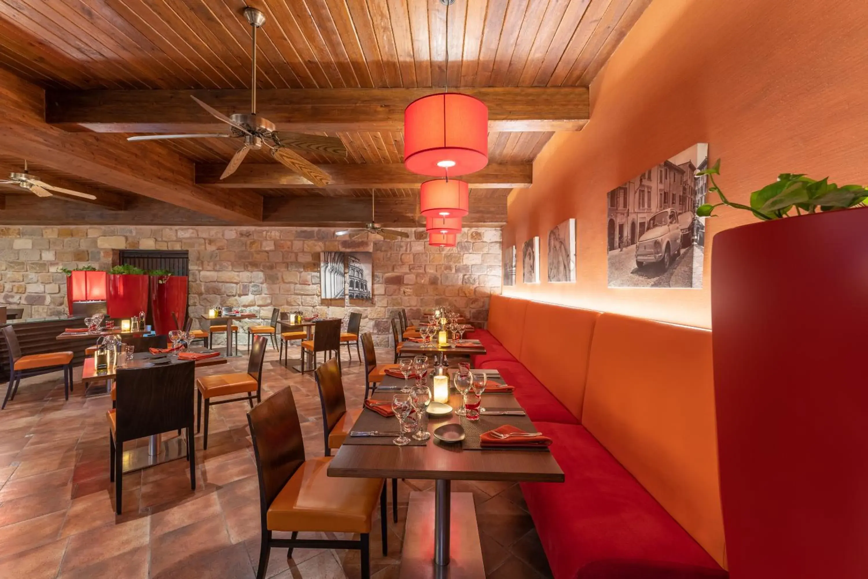 Restaurant/places to eat in Mövenpick Resort & Spa Dead Sea Restaurant/places to eat in Mövenpick Resort & Spa Dead Sea