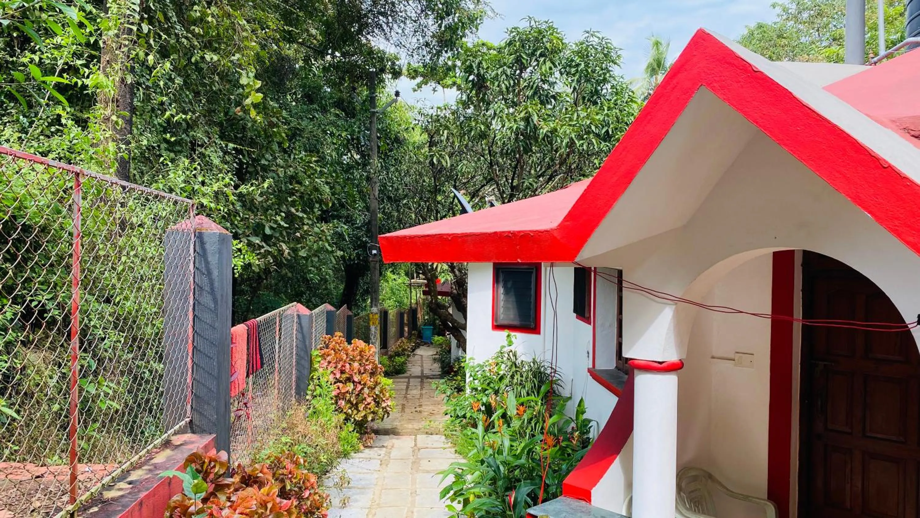 Deluxe Double Room - single occupancy in Mitra Hostel Vagator