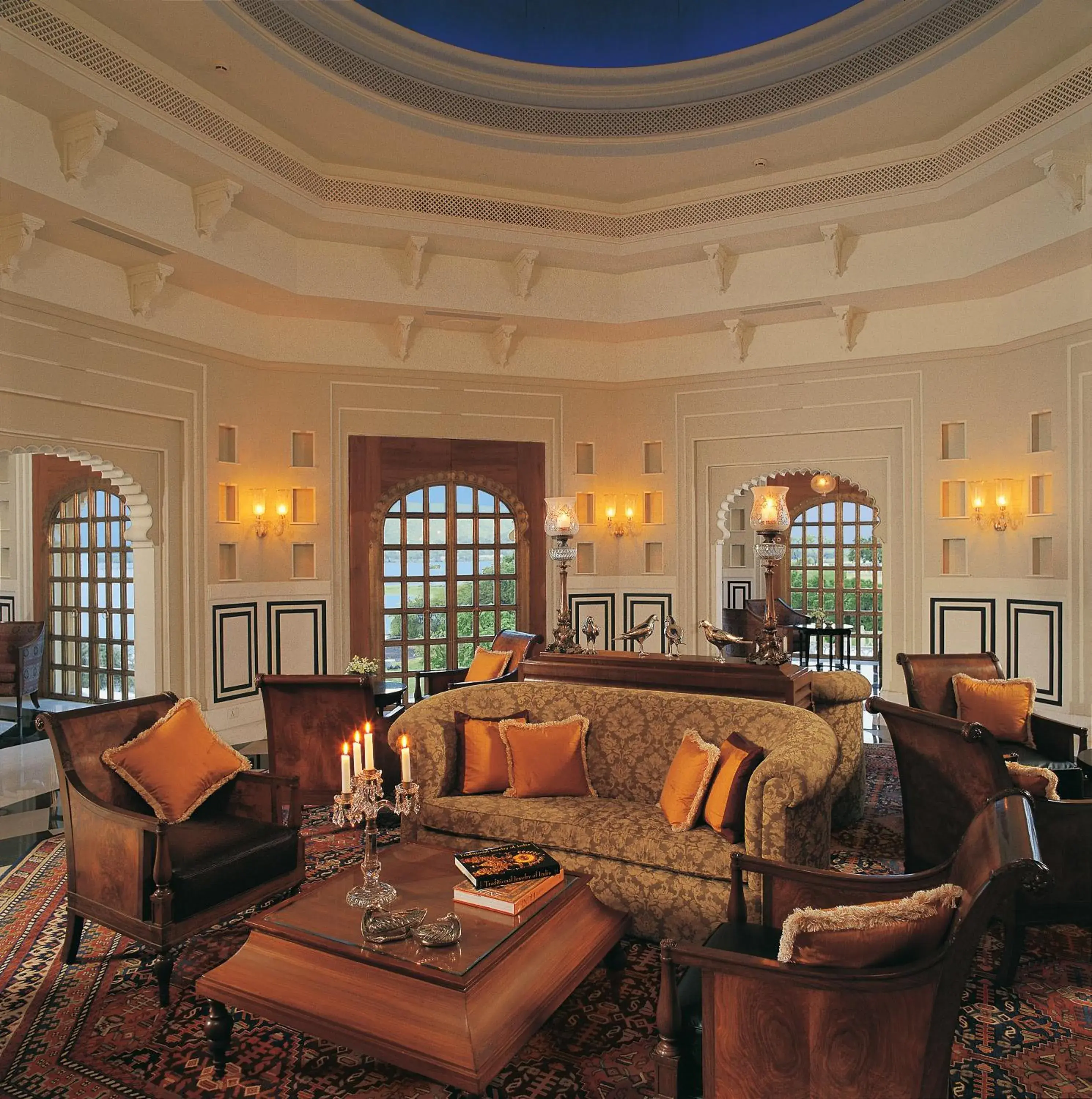 Lounge or bar in The Oberoi Udaivilas Udaipur Lounge or bar in The Oberoi Udaivilas Udaipur