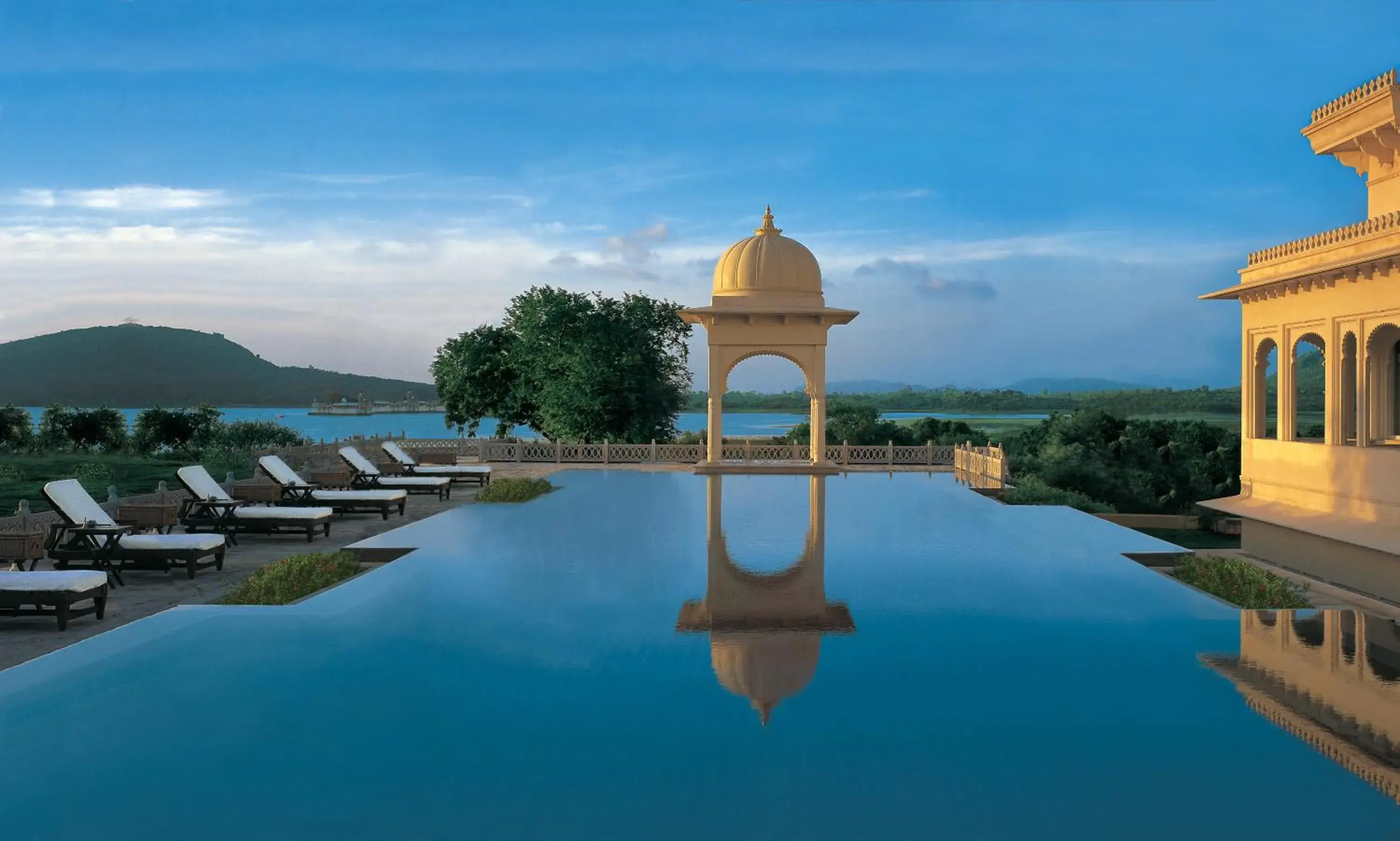 Swimming pool in The Oberoi Udaivilas Udaipur Swimming pool in The Oberoi Udaivilas Udaipur