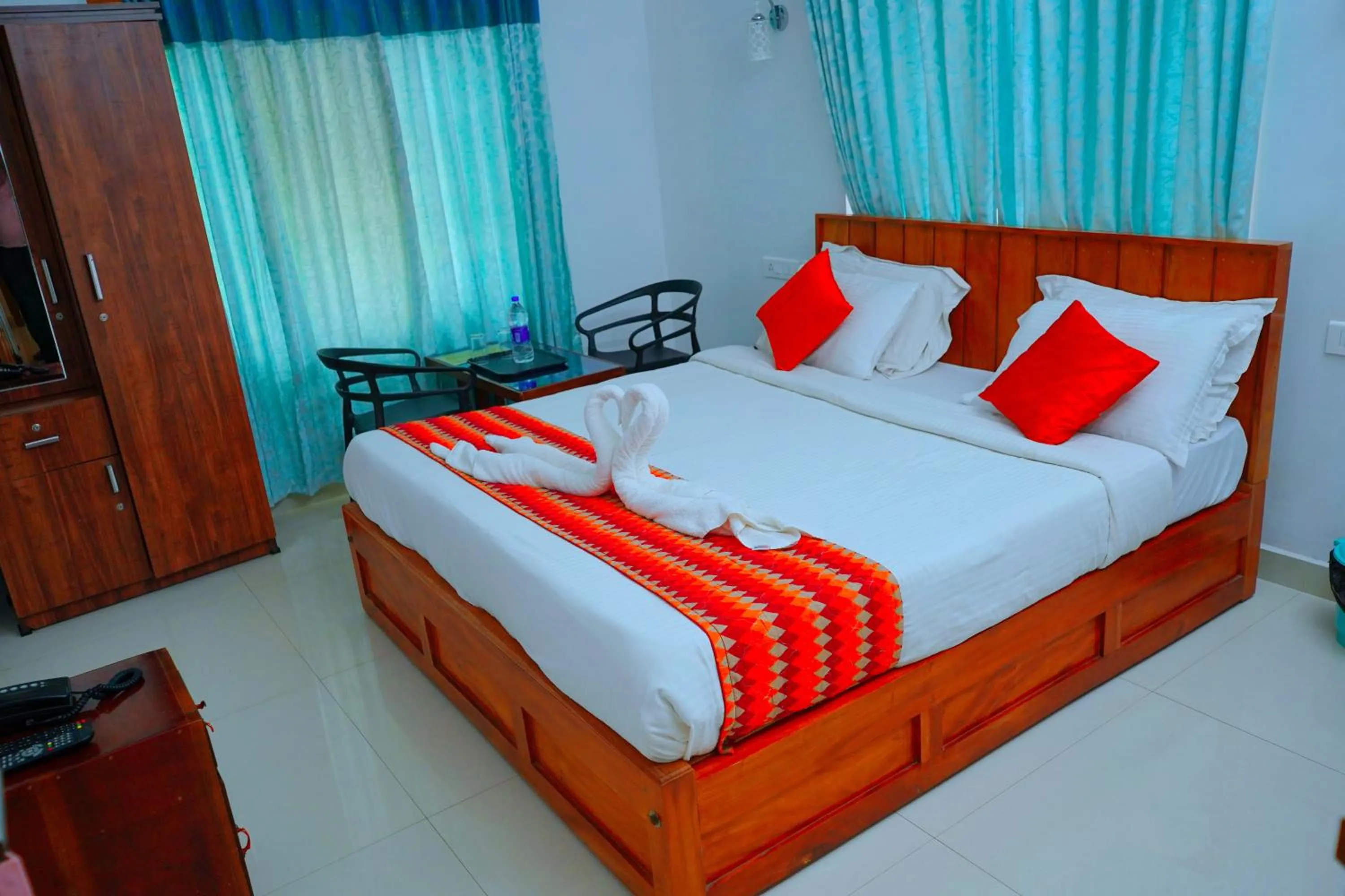 Bedroom, Bed in Green Cove Munnar