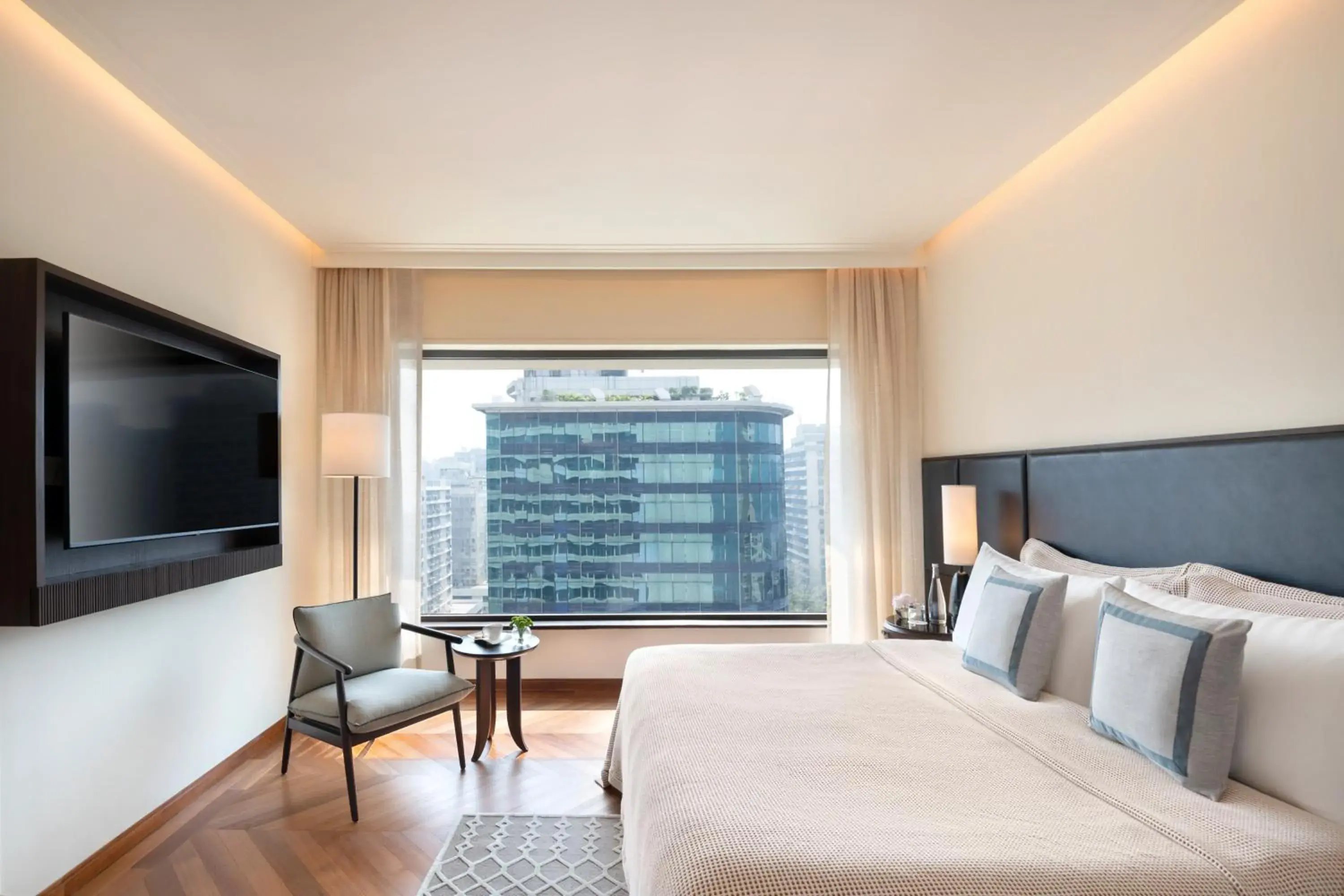 Bedroom, Bed in The Oberoi Mumbai Bedroom, Bed in The Oberoi Mumbai