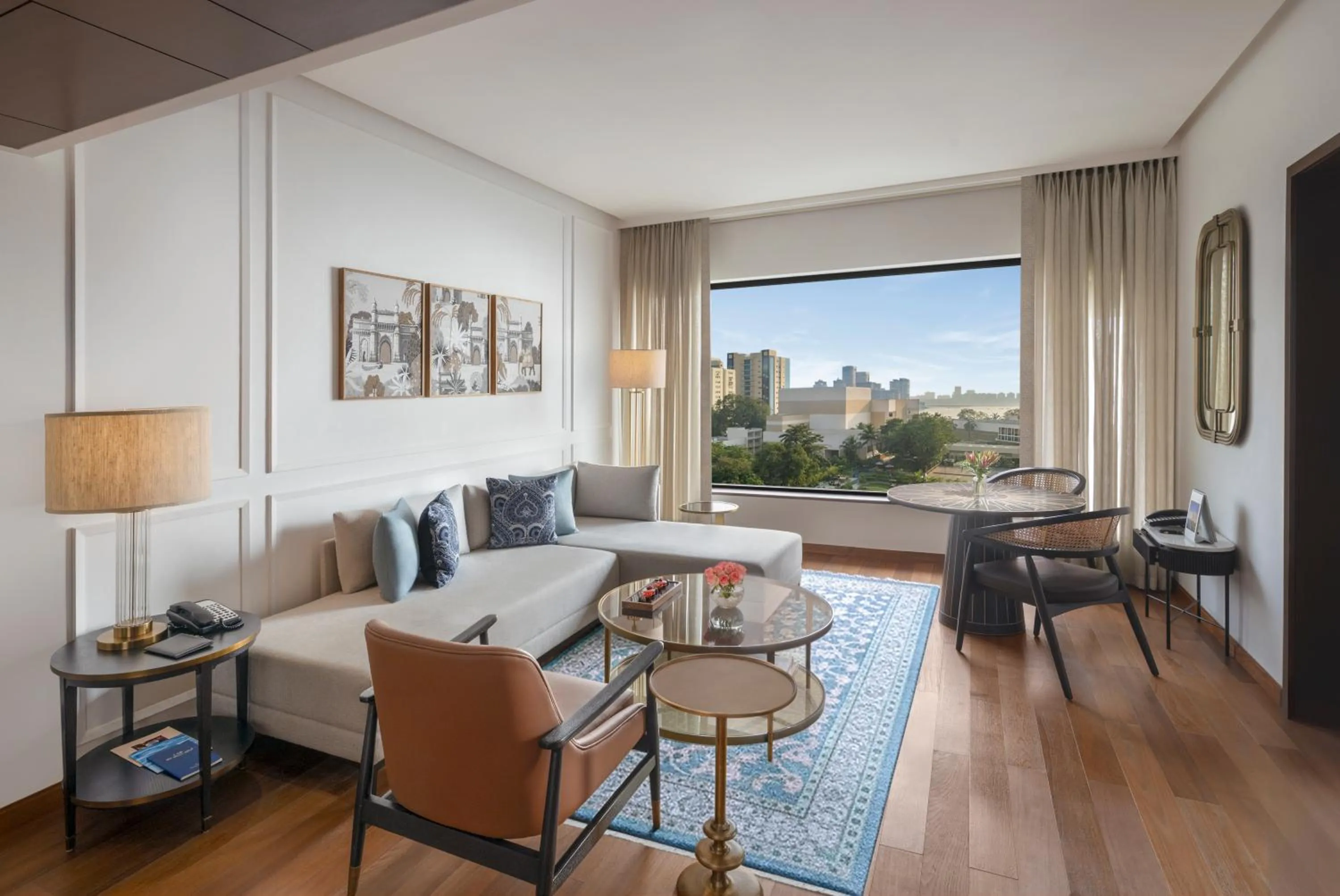 Living room in The Oberoi Mumbai