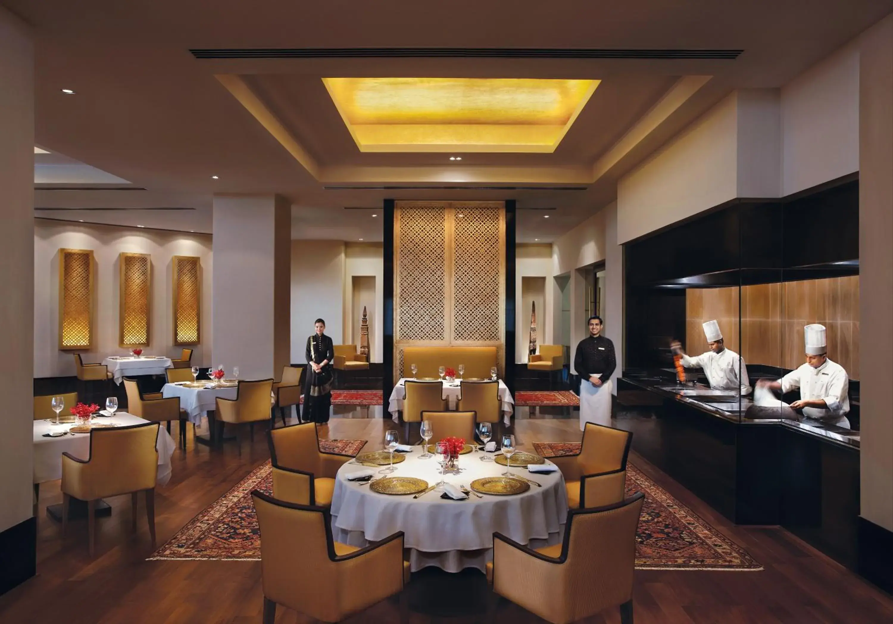 Restaurant/places to eat in The Oberoi Mumbai Restaurant/places to eat in The Oberoi Mumbai