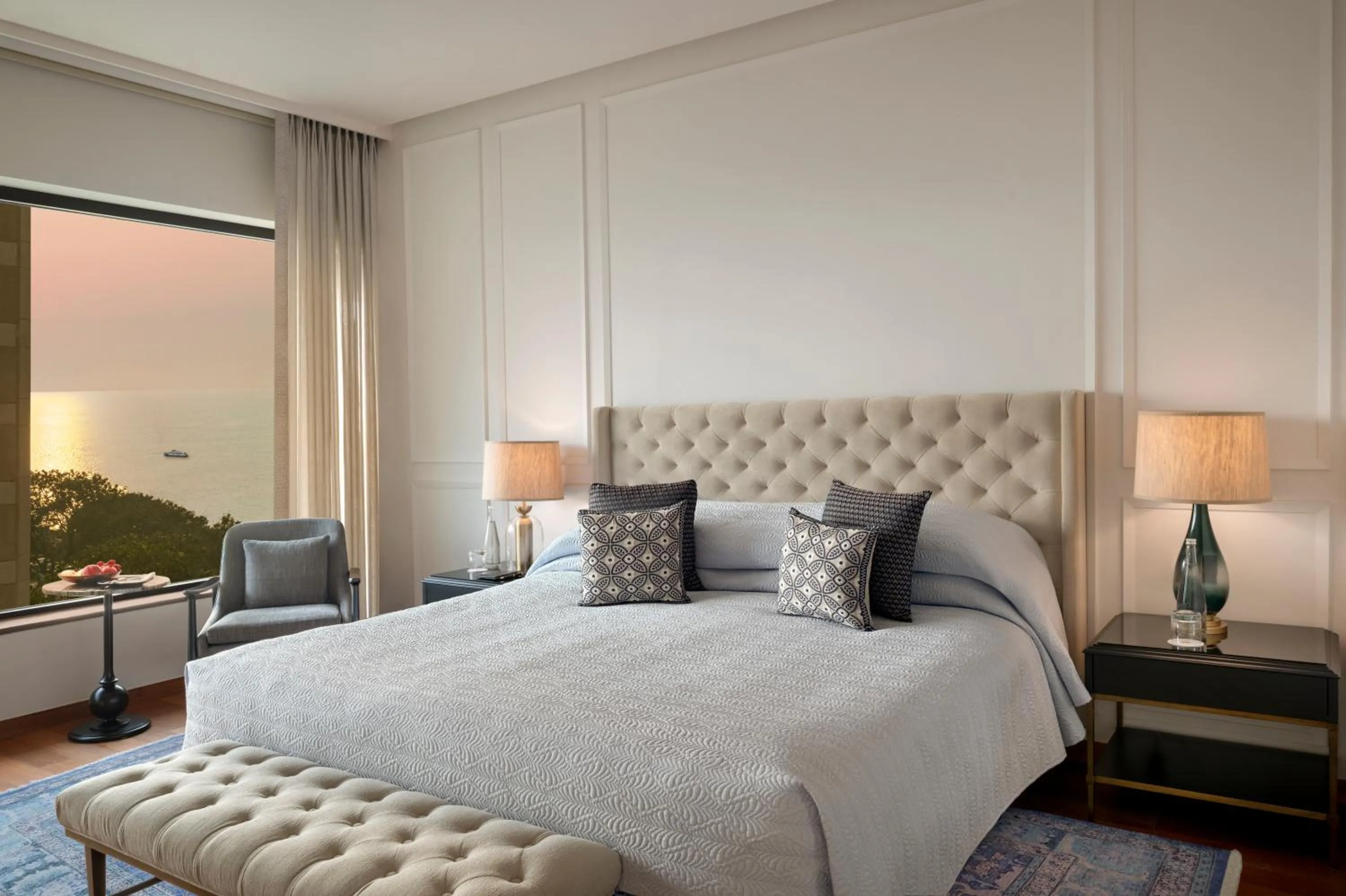 Bedroom, Bed in The Oberoi Mumbai