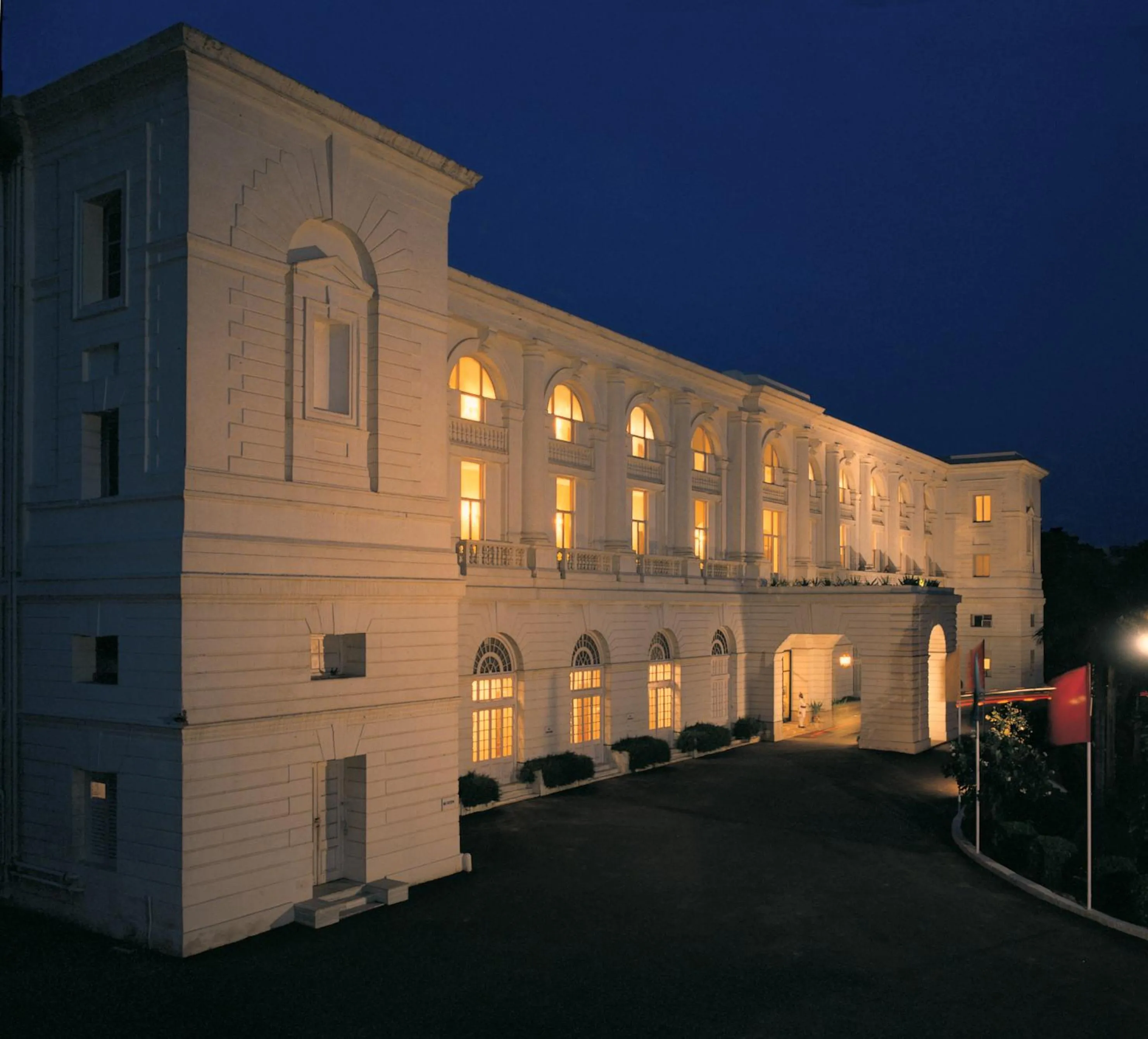 Property building in Maidens Hotel New Delhi