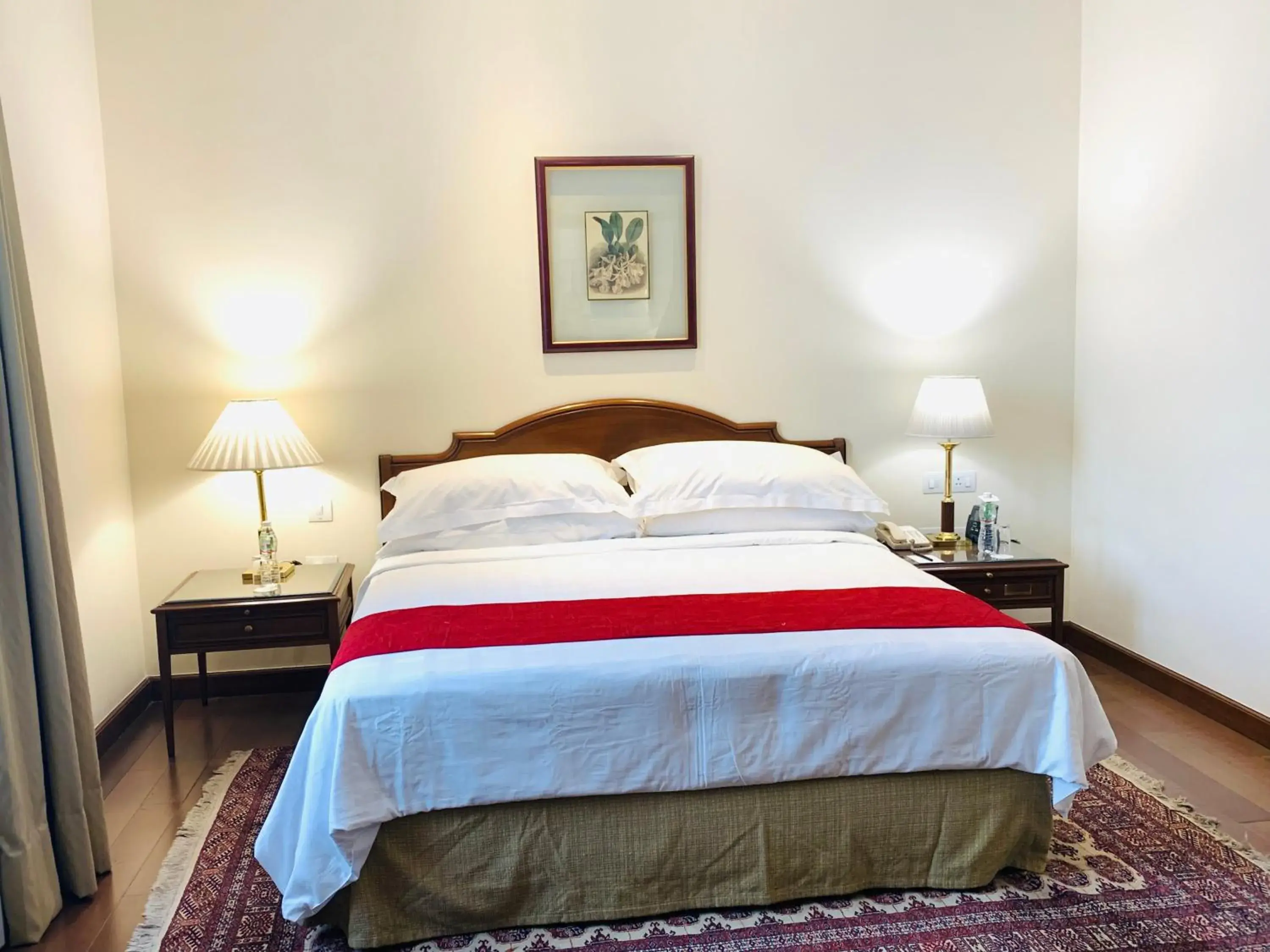 Bed in Maidens Hotel New Delhi Bed in Maidens Hotel New Delhi