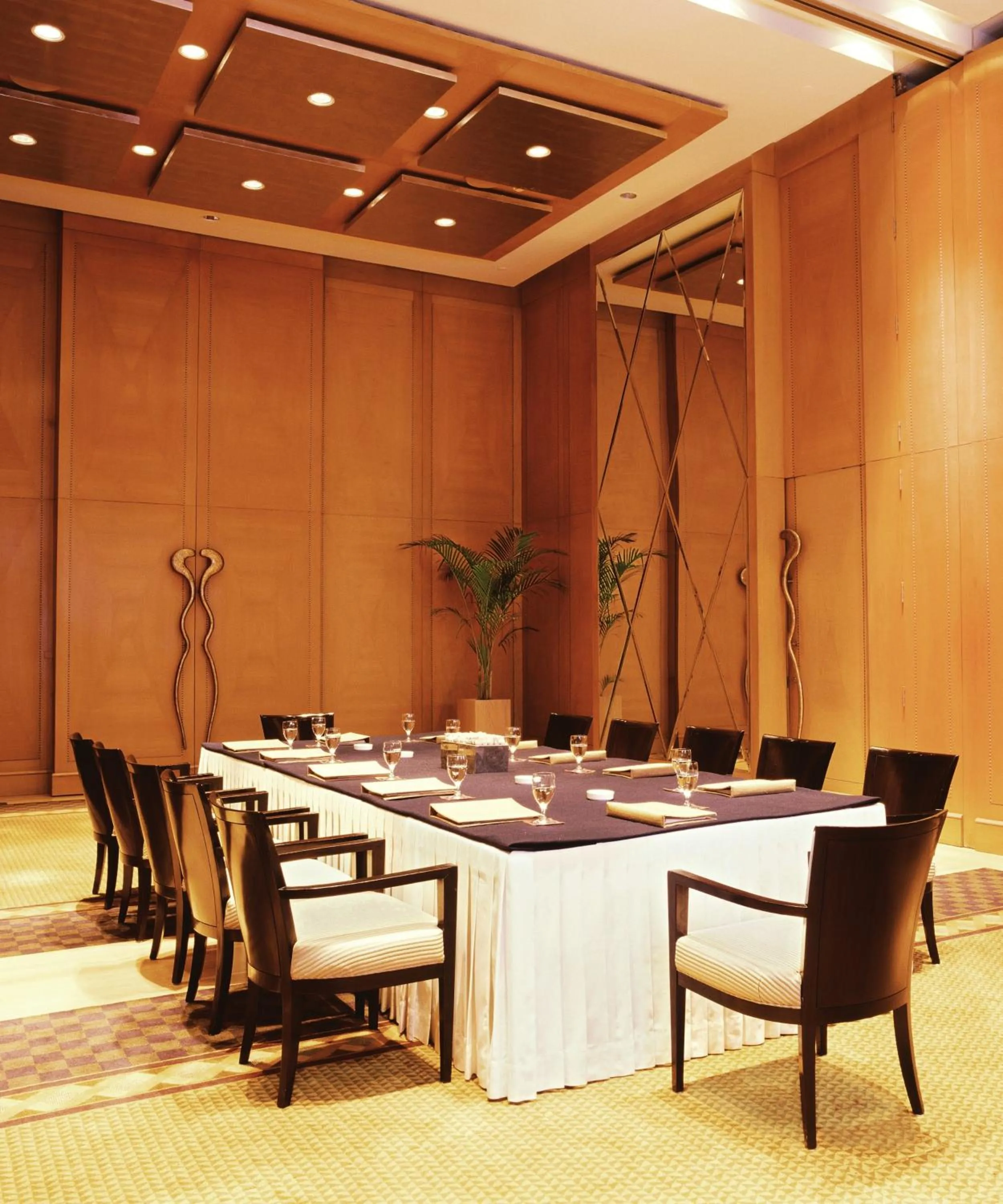 Business facilities in Trident Gurgaon