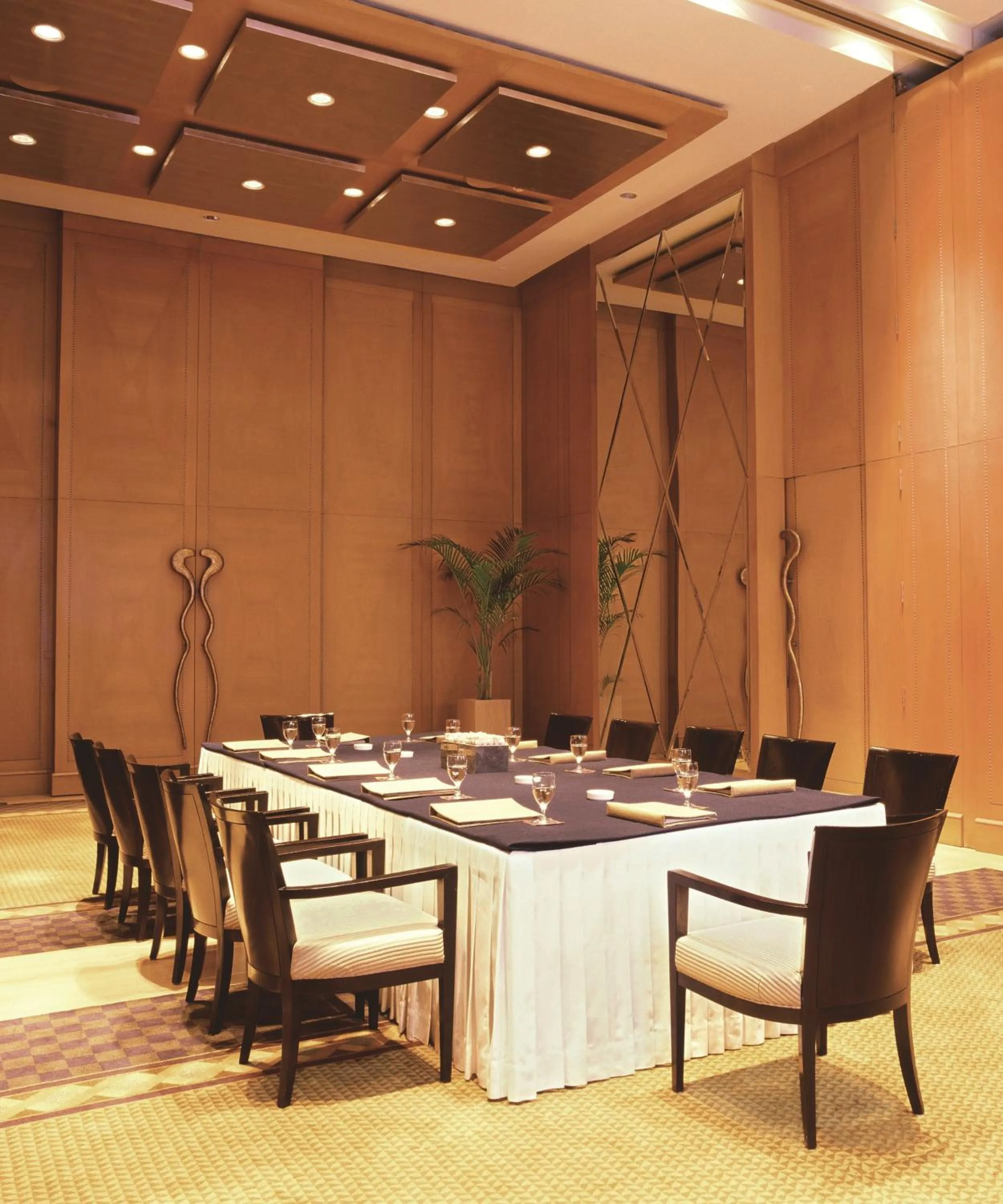 Business facilities in Trident Gurgaon