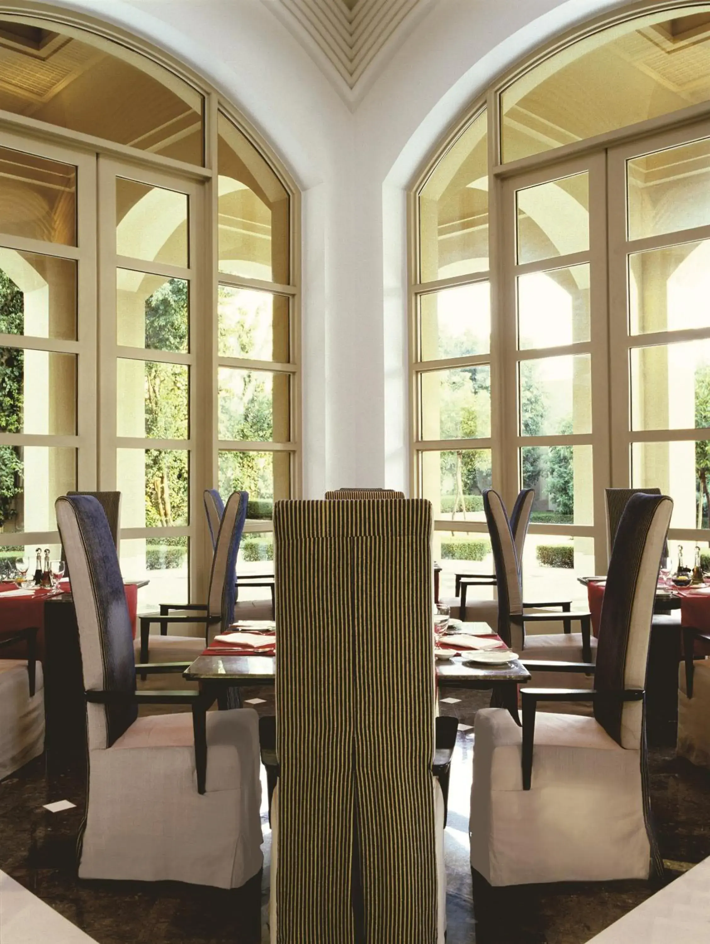 Restaurant/places to eat in Trident Gurgaon Restaurant/places to eat in Trident Gurgaon