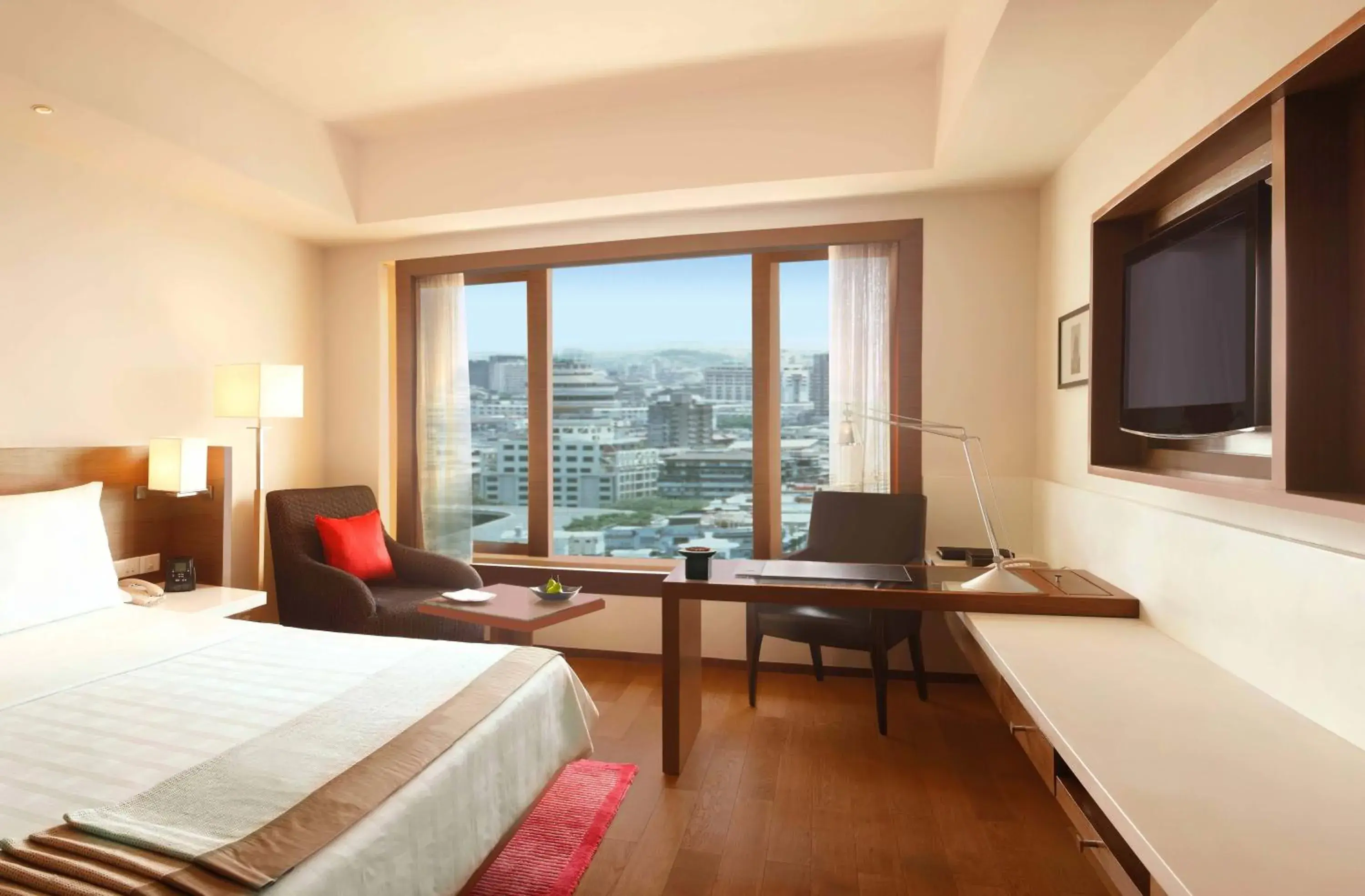 View (from property/room), Bed in Trident Nariman Point View (from property/room), Bed in Trident Nariman Point