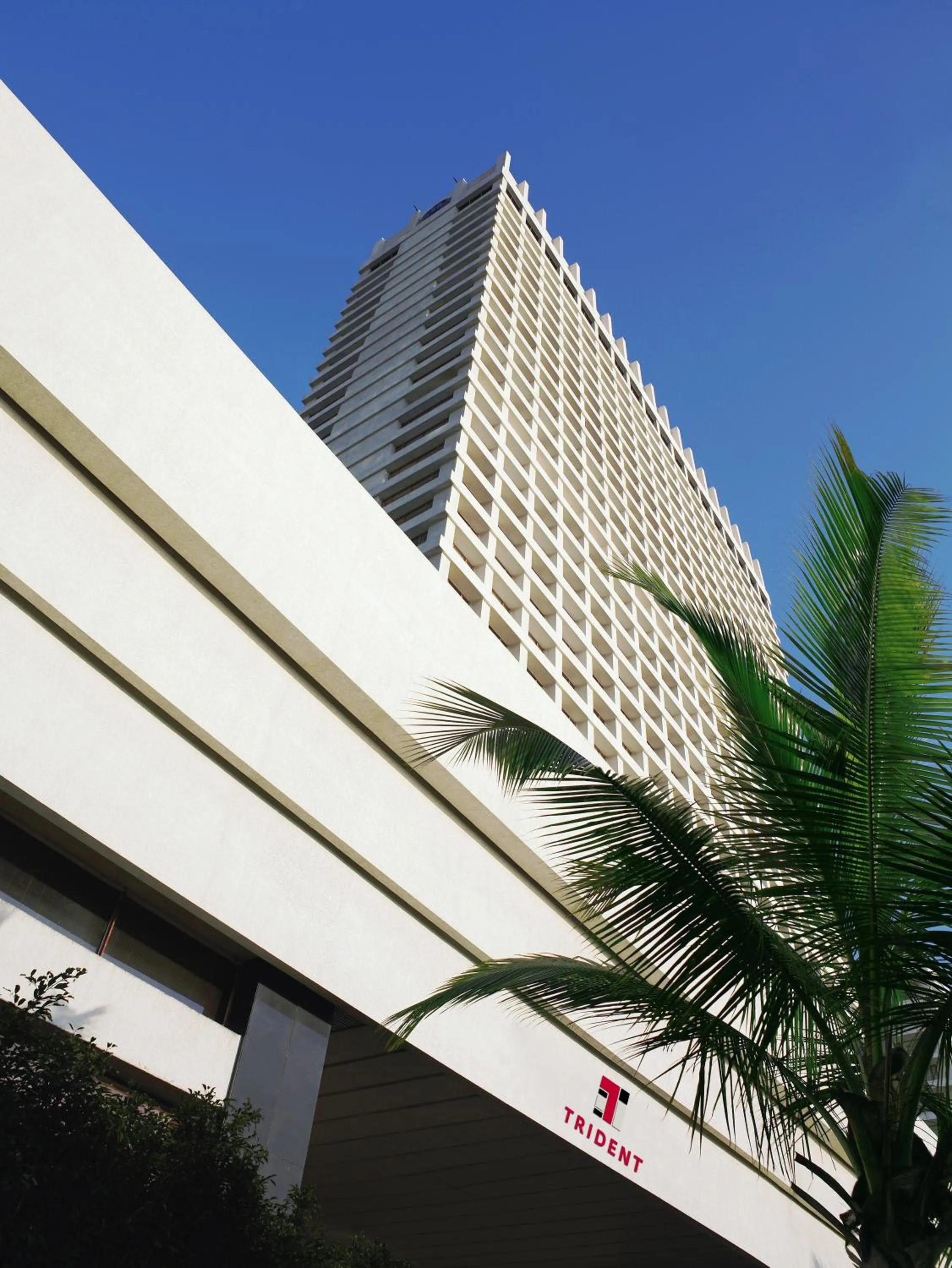 Facade/entrance in Trident Nariman Point