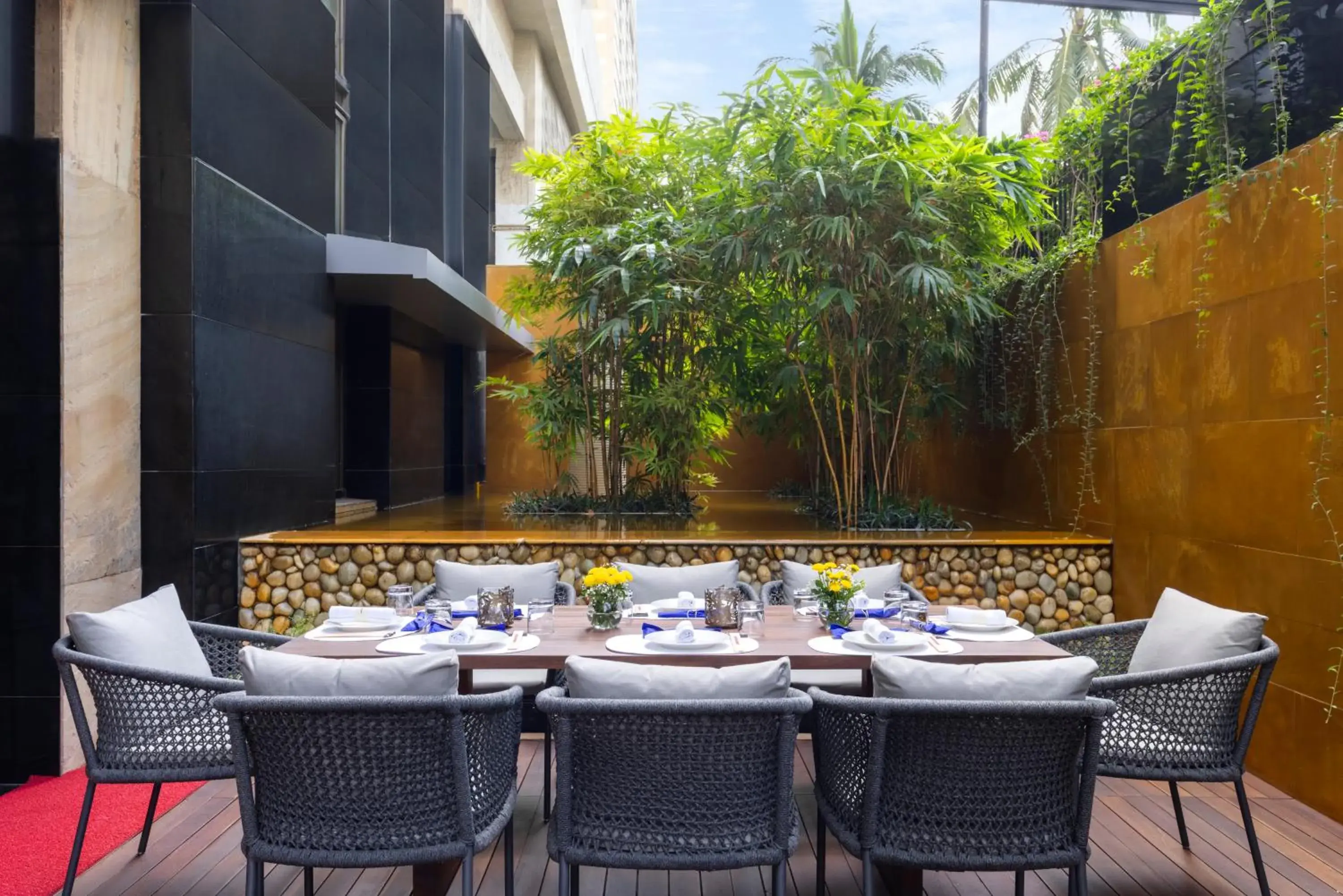 Restaurant/places to eat in Trident Nariman Point Restaurant/places to eat in Trident Nariman Point