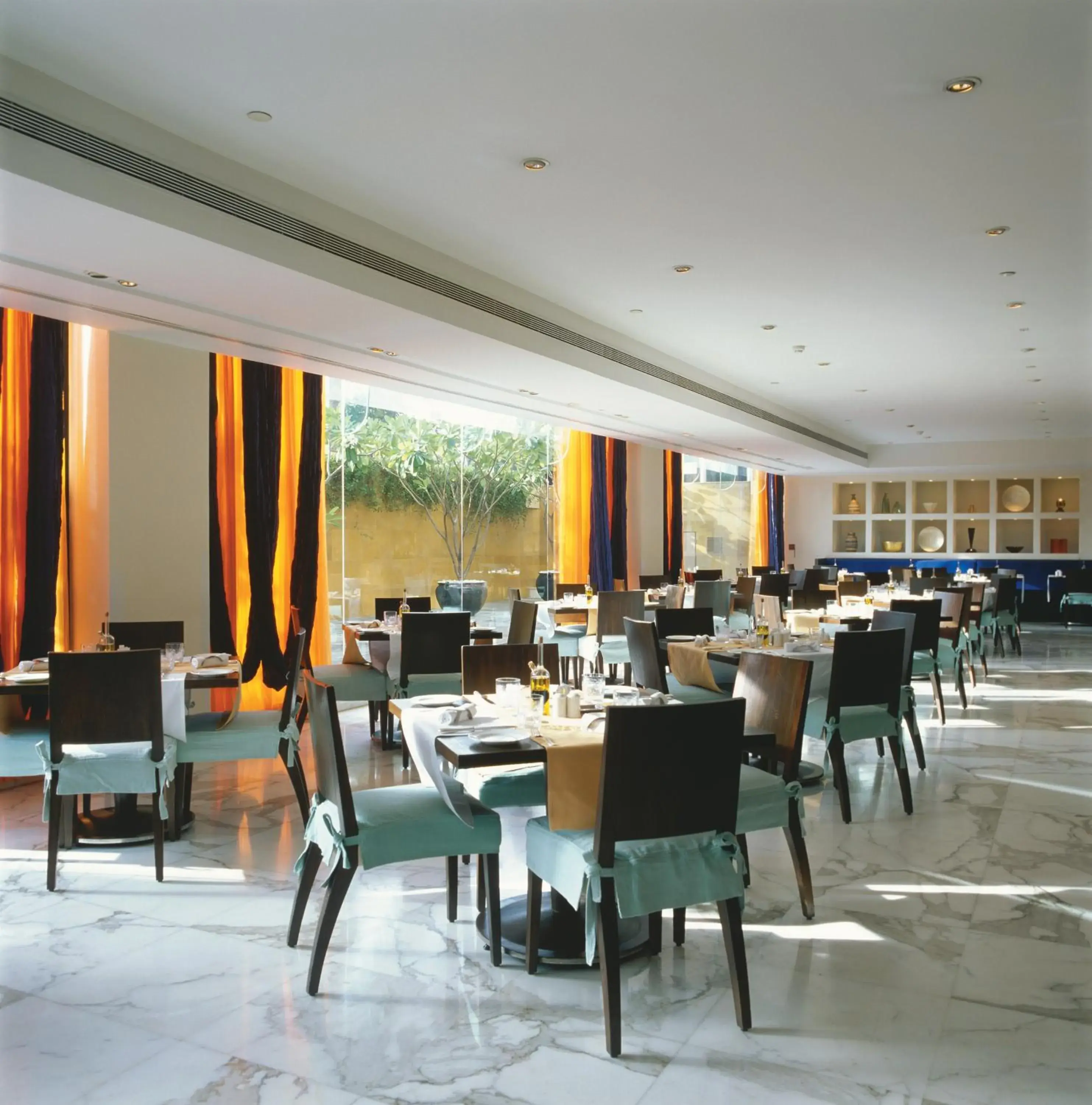 Restaurant/places to eat in Trident Nariman Point Restaurant/places to eat in Trident Nariman Point