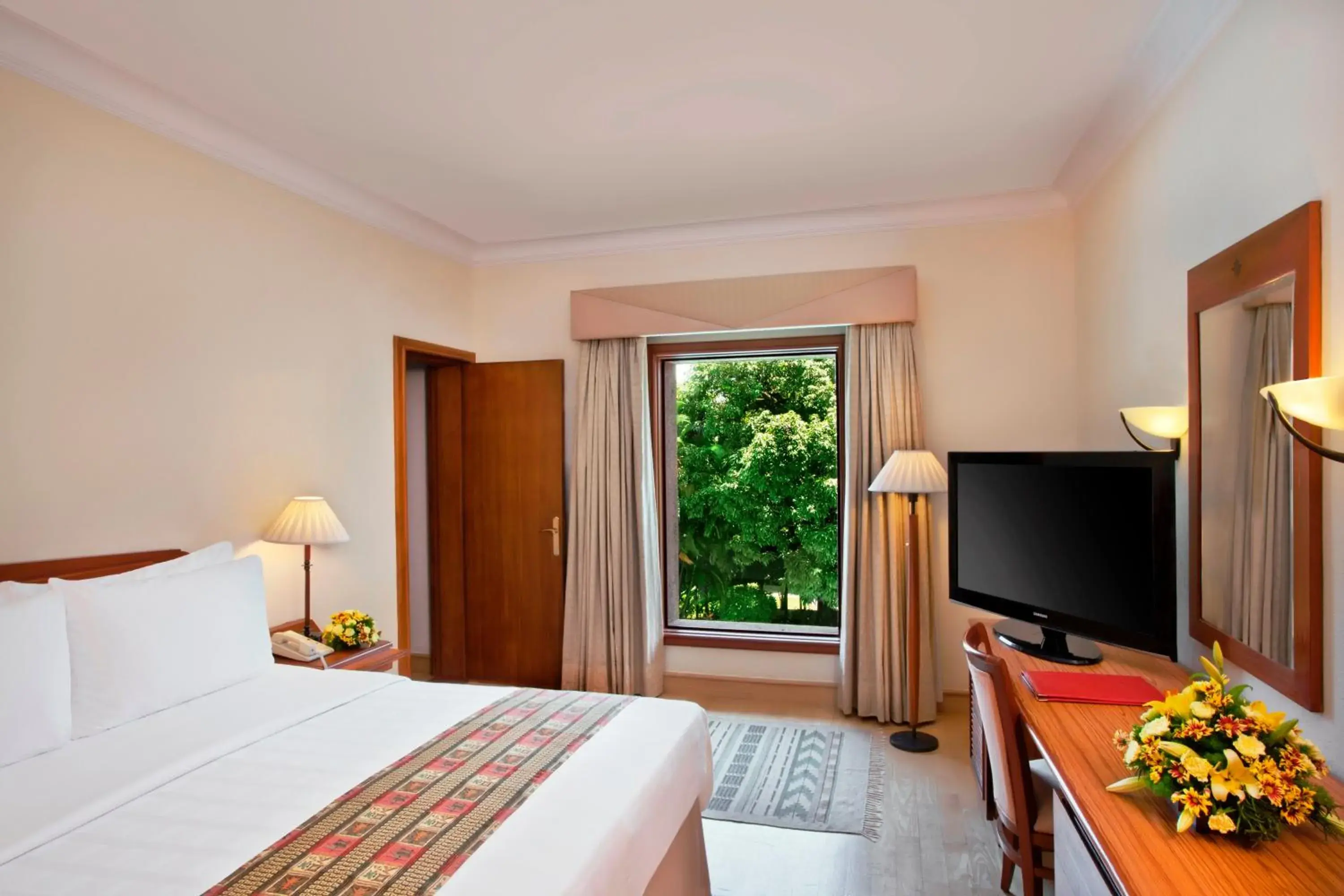 Photo of the whole room, Bed in The Fern-An Ecotel Hotel, Kochi Photo of the whole room, Bed in The Fern-An Ecotel Hotel, Kochi