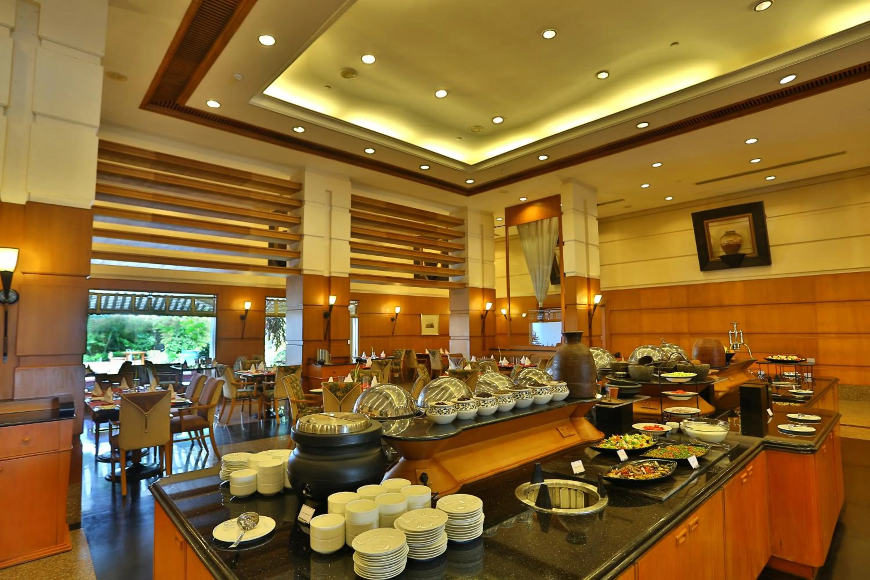 Restaurant/places to eat in The Fern-An Ecotel Hotel, Kochi
