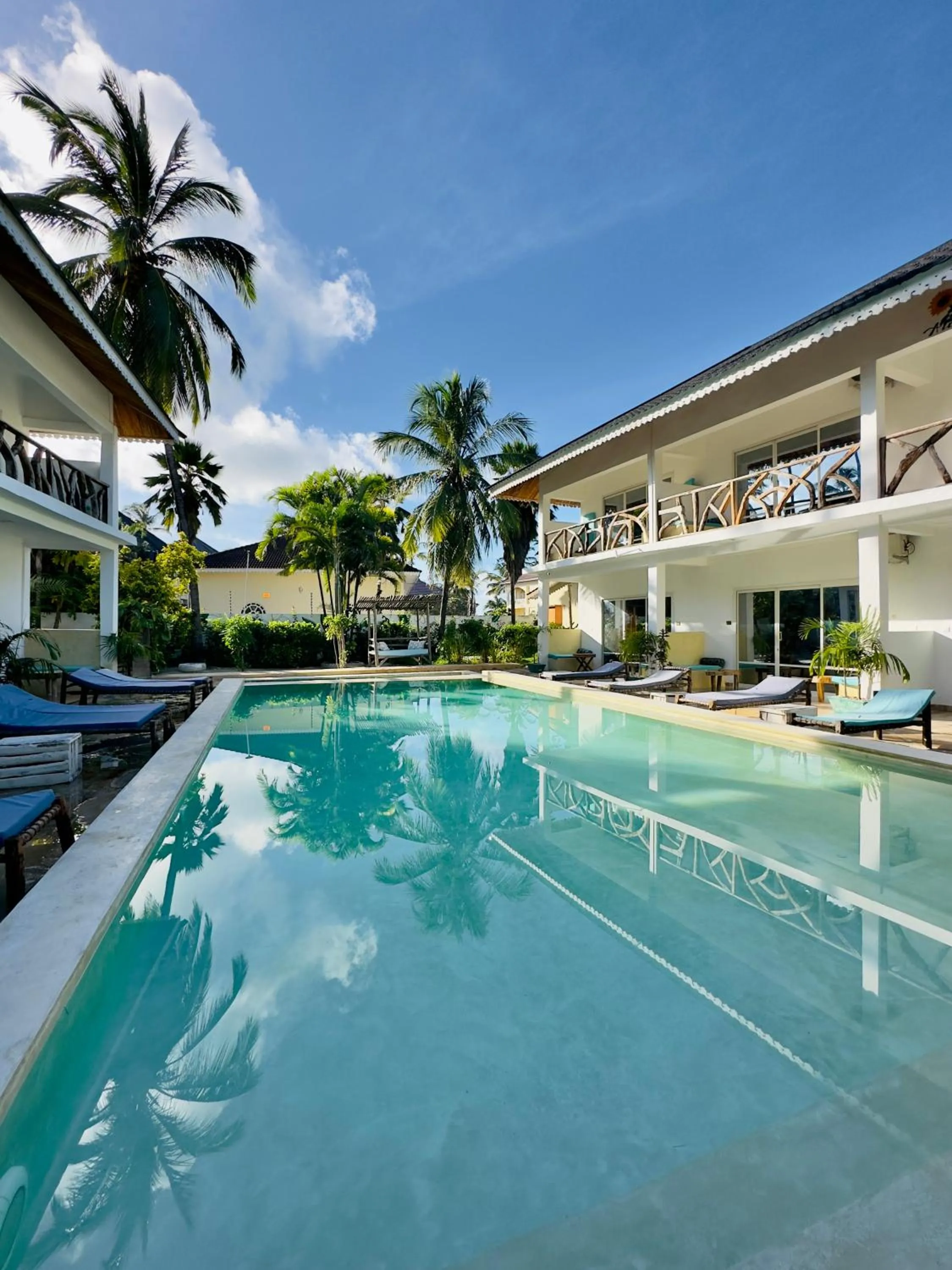 Pool view in Frangi'pwani