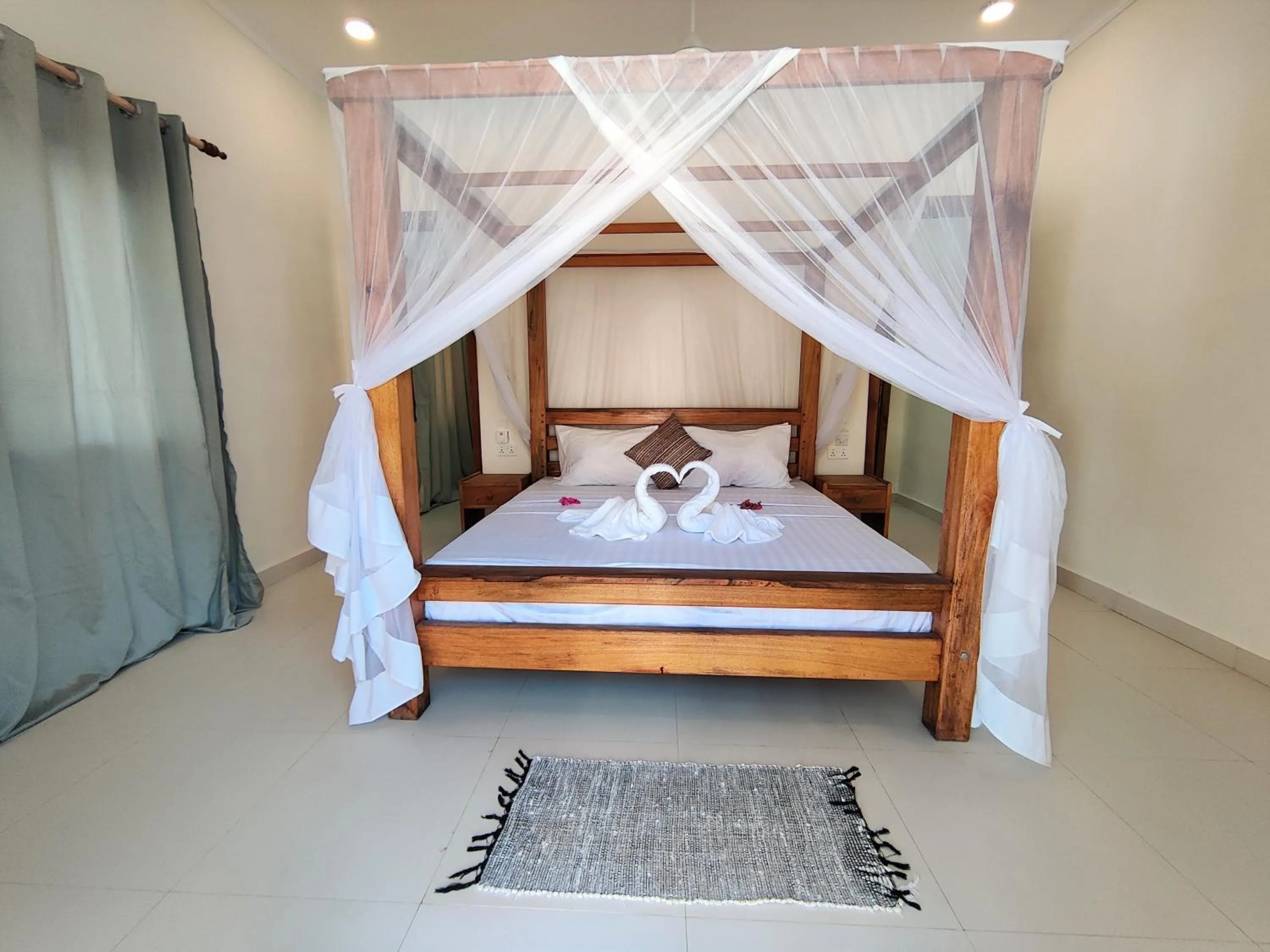 Bedroom, Bed in Frangi'pwani