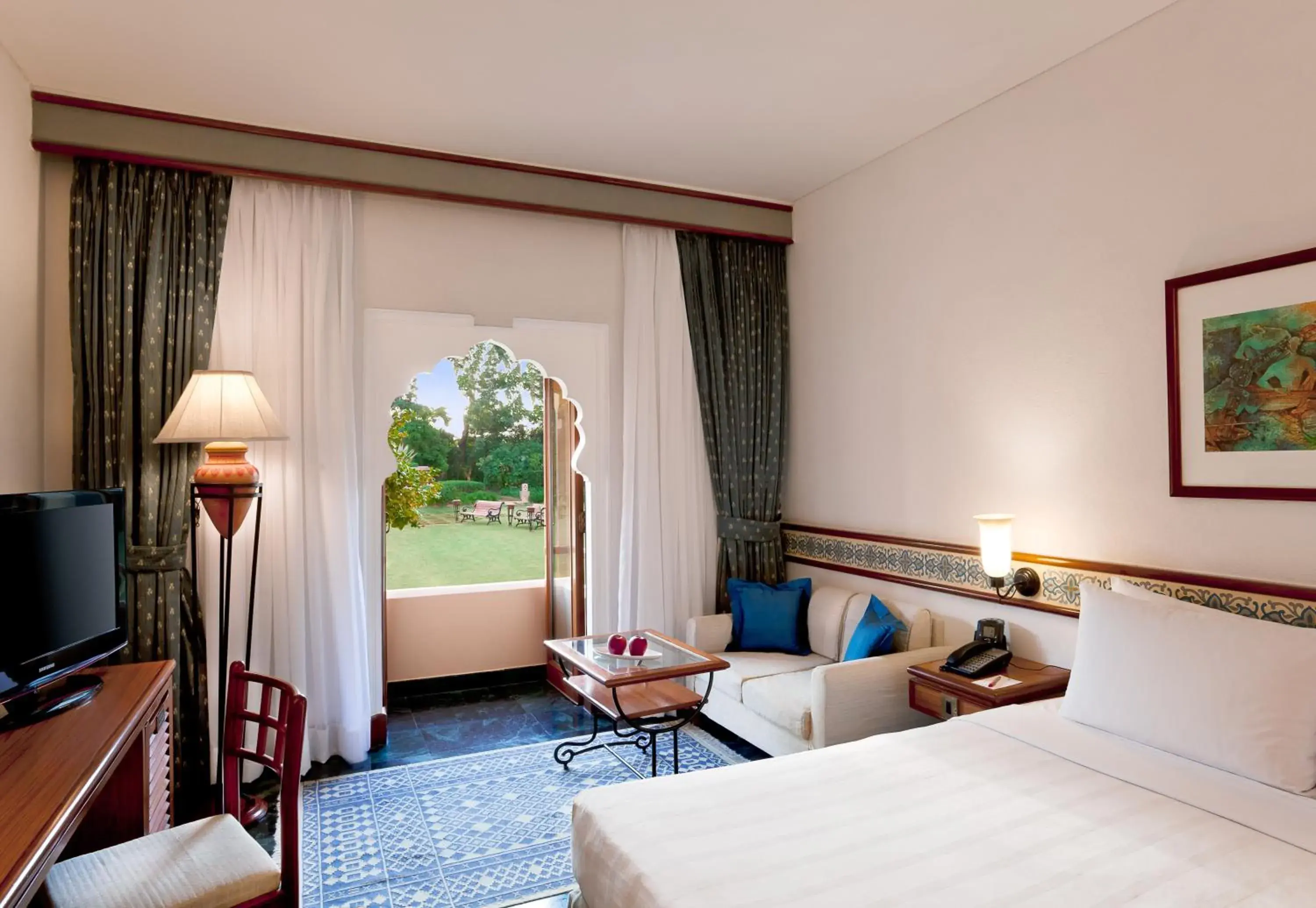 Photo of the whole room in Trident Jaipur Photo of the whole room in Trident Jaipur